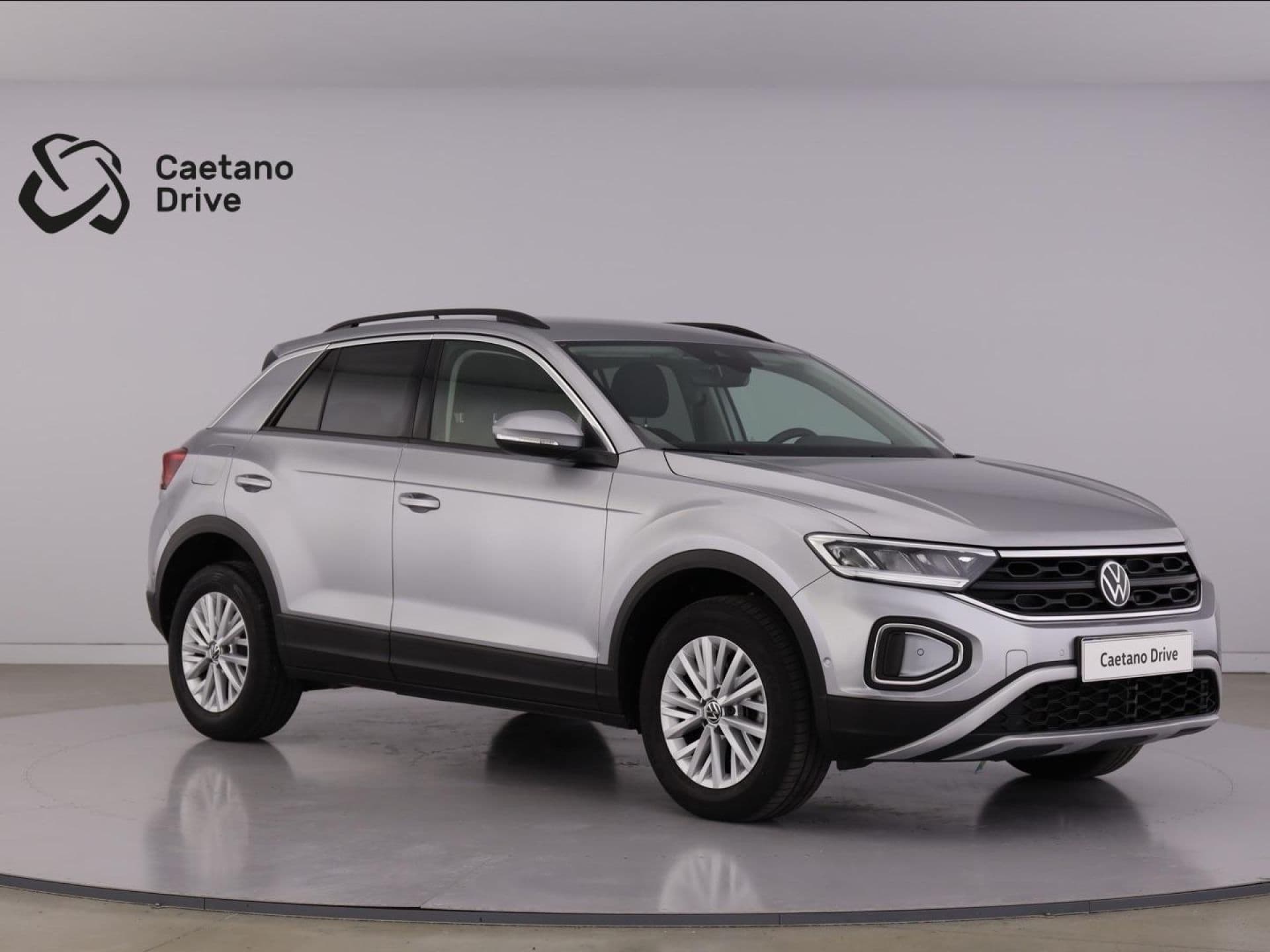Volkswagen T-Roc - 3