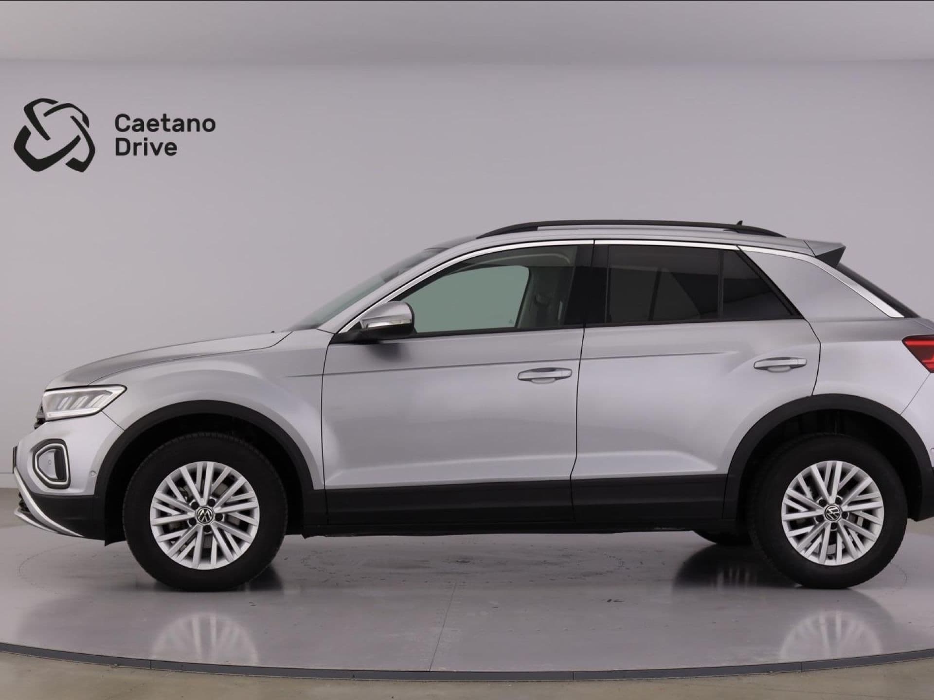 Volkswagen T-Roc - 5