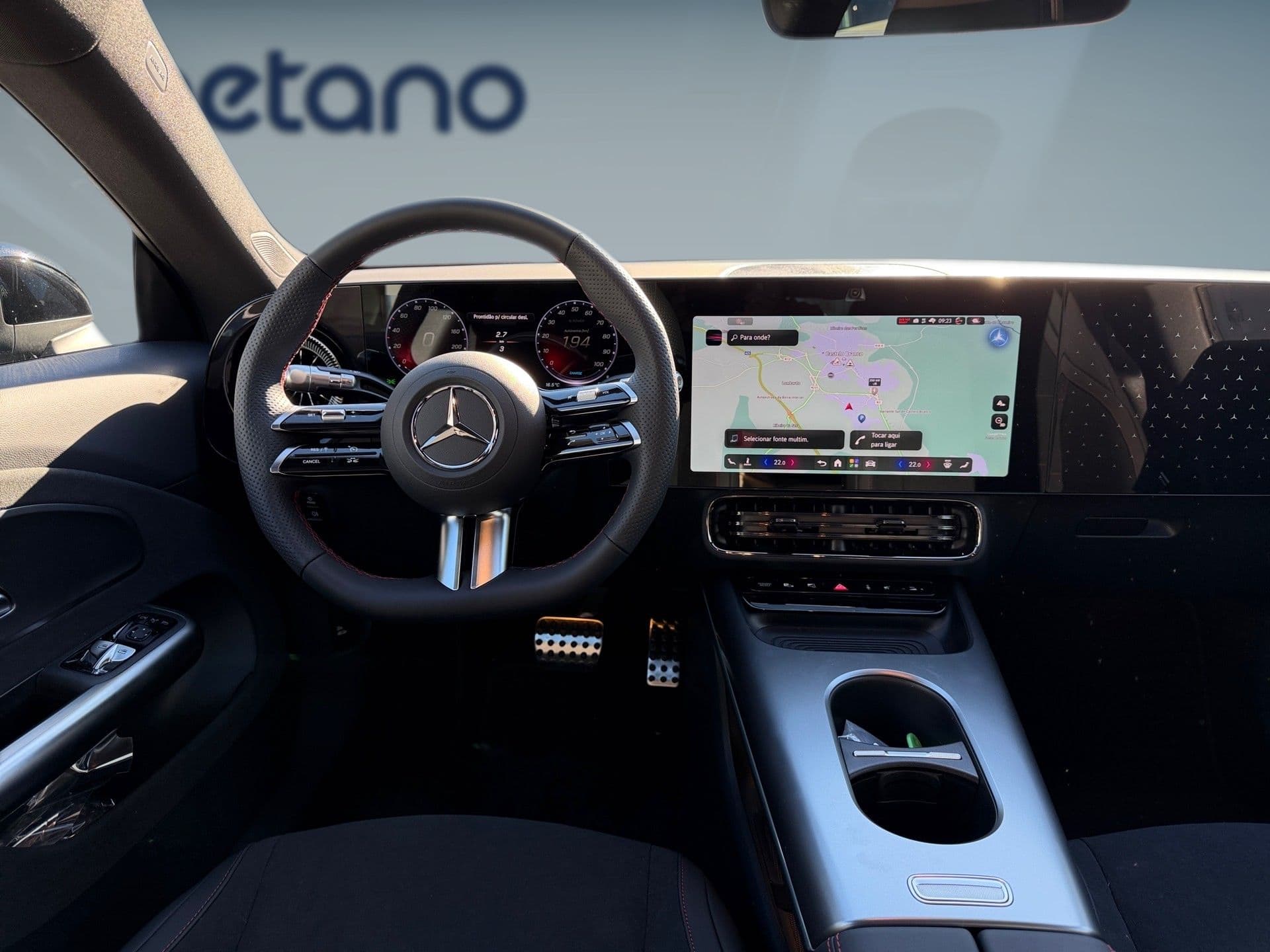 Mercedes-Benz CLA - 12