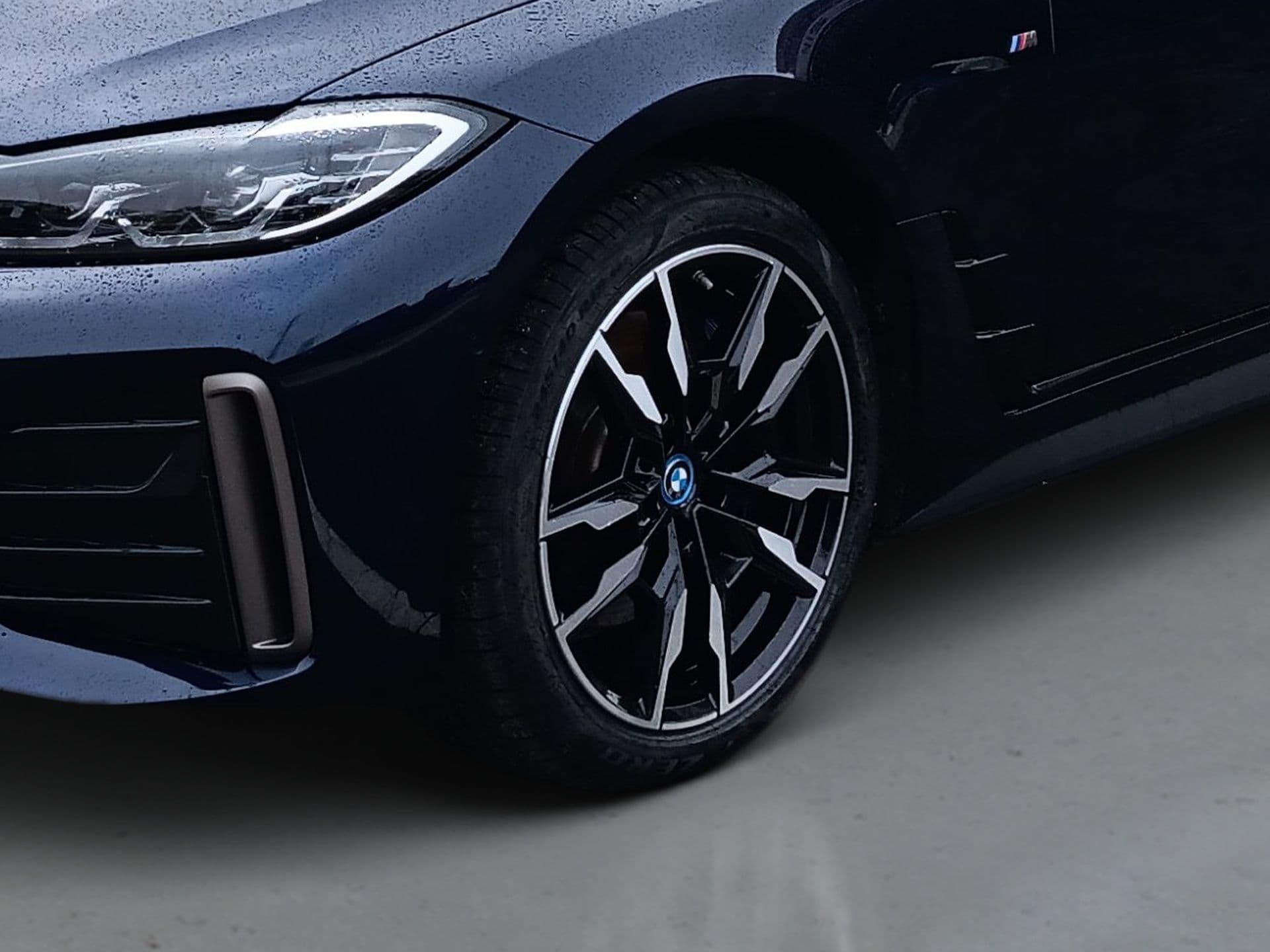 BMW i4 - 6