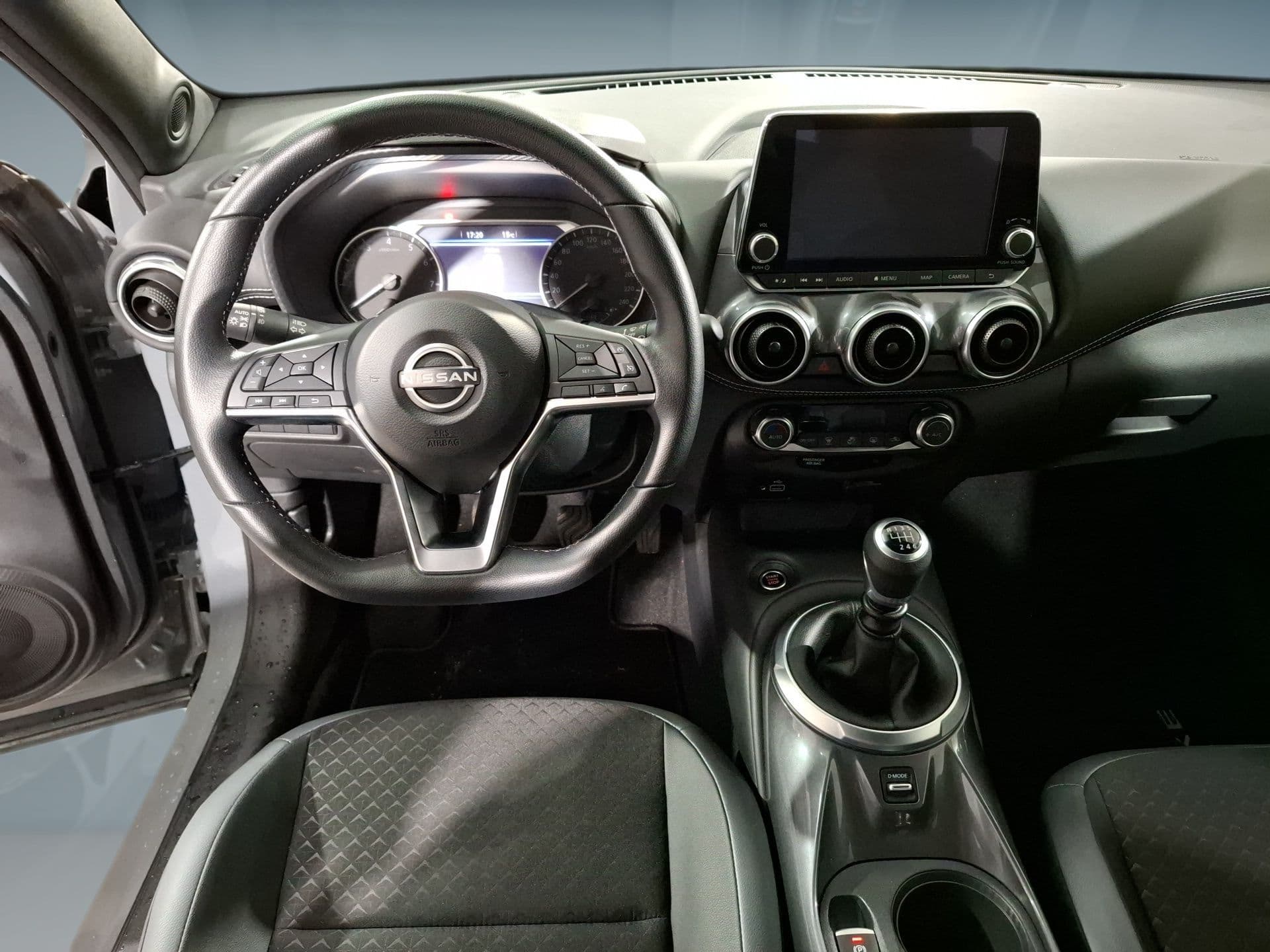 Nissan JUKE - 4