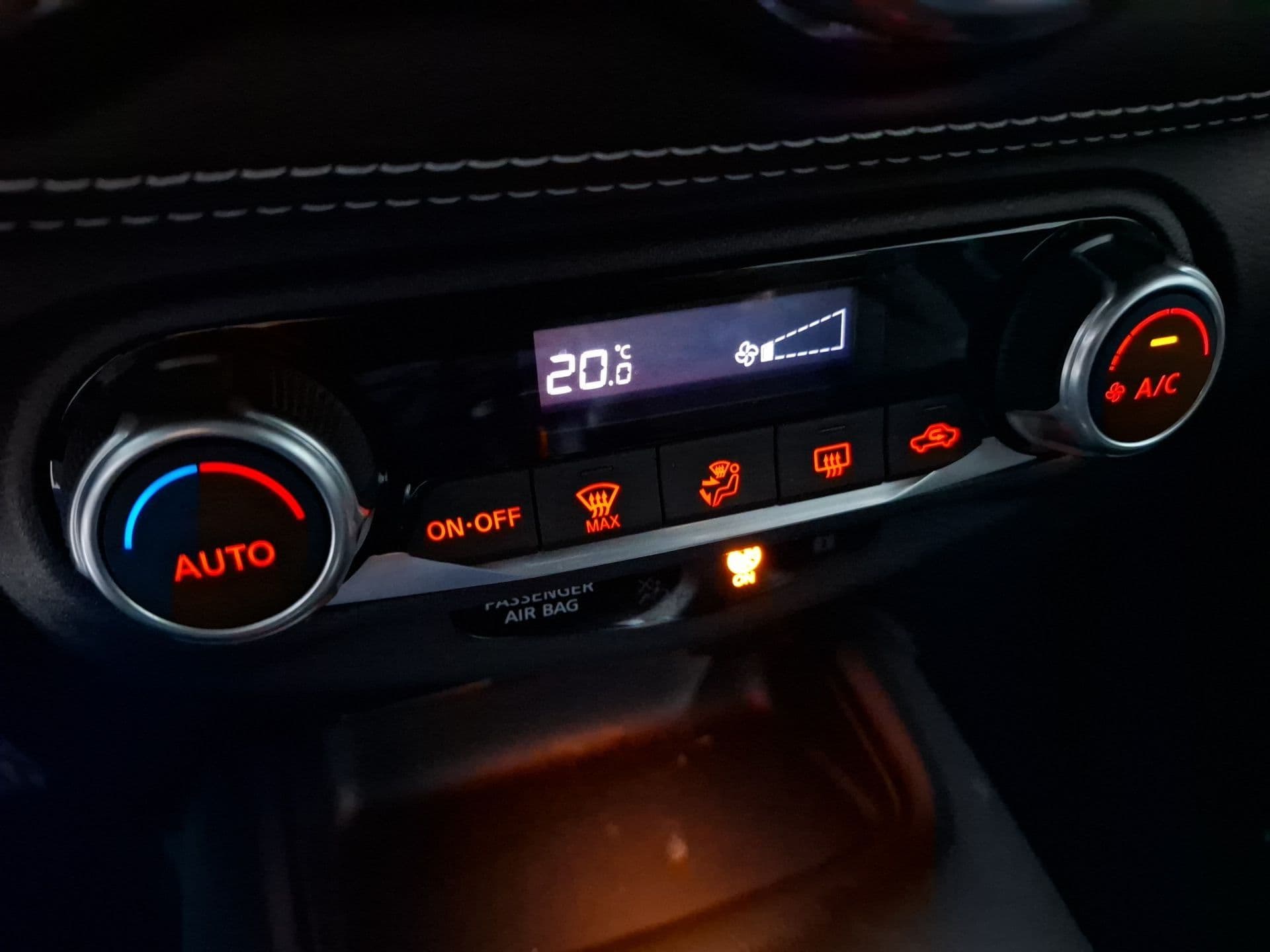 Nissan JUKE - 10