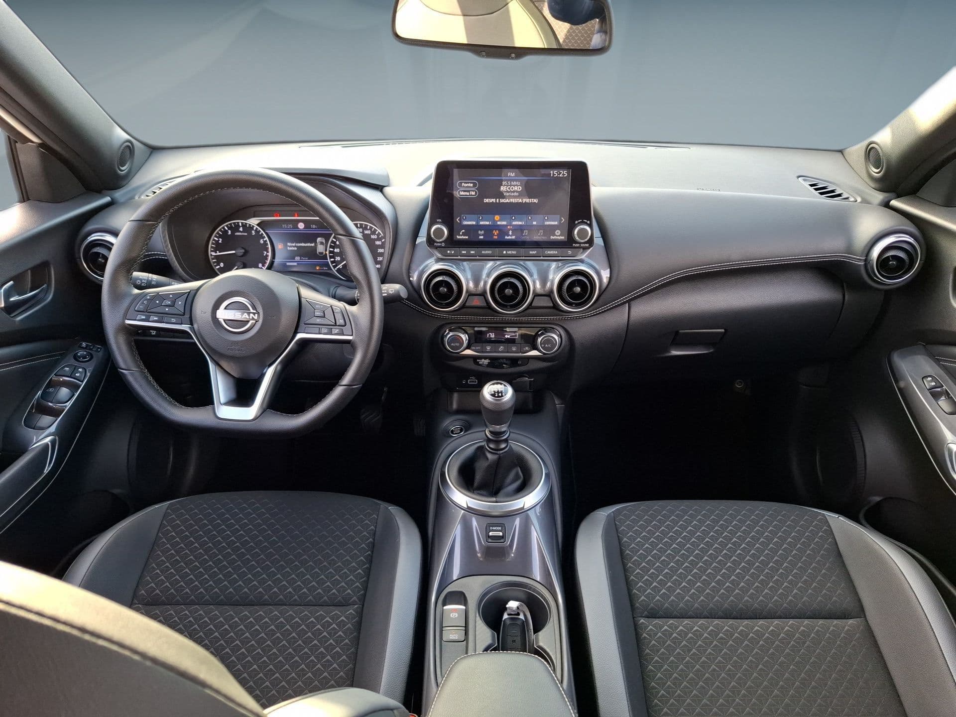 Nissan JUKE - 10