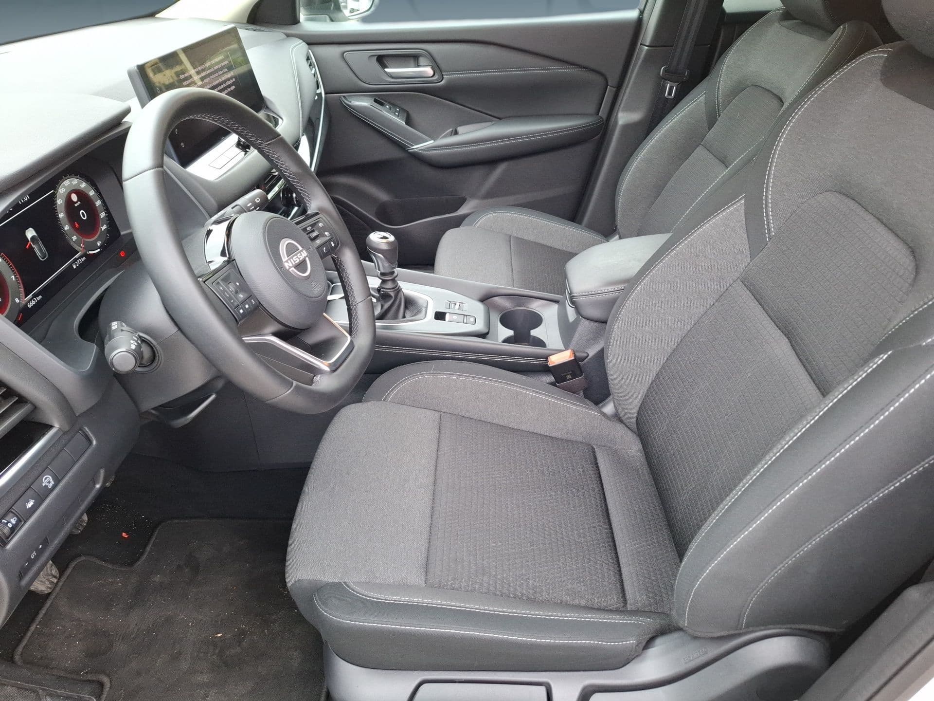Nissan Qashqai - 11