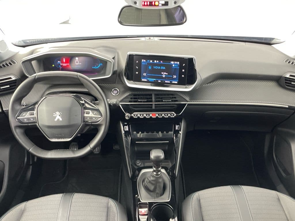 Peugeot 2008 - 11