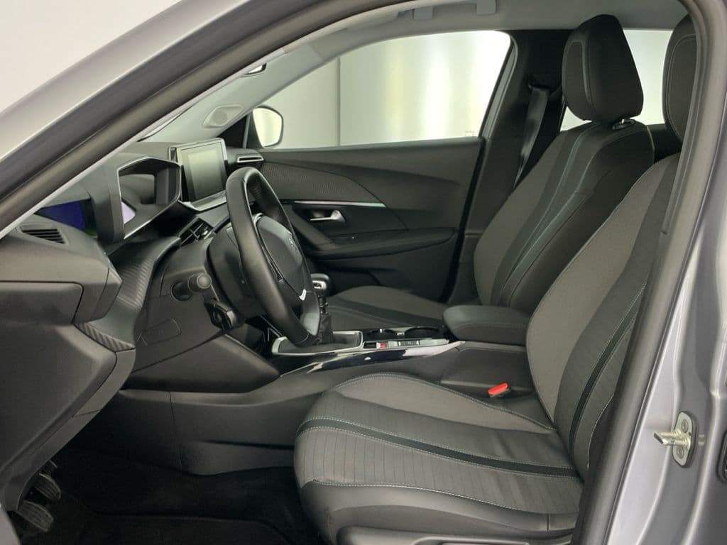 Peugeot 2008 - 12