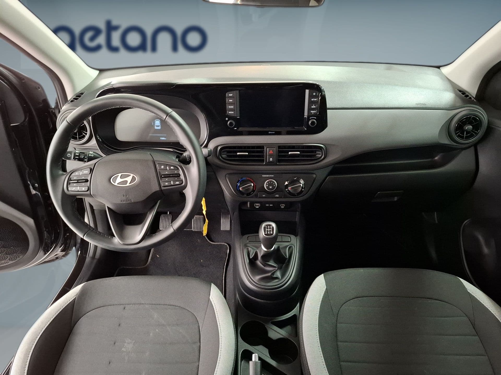 Hyundai i10 - 12