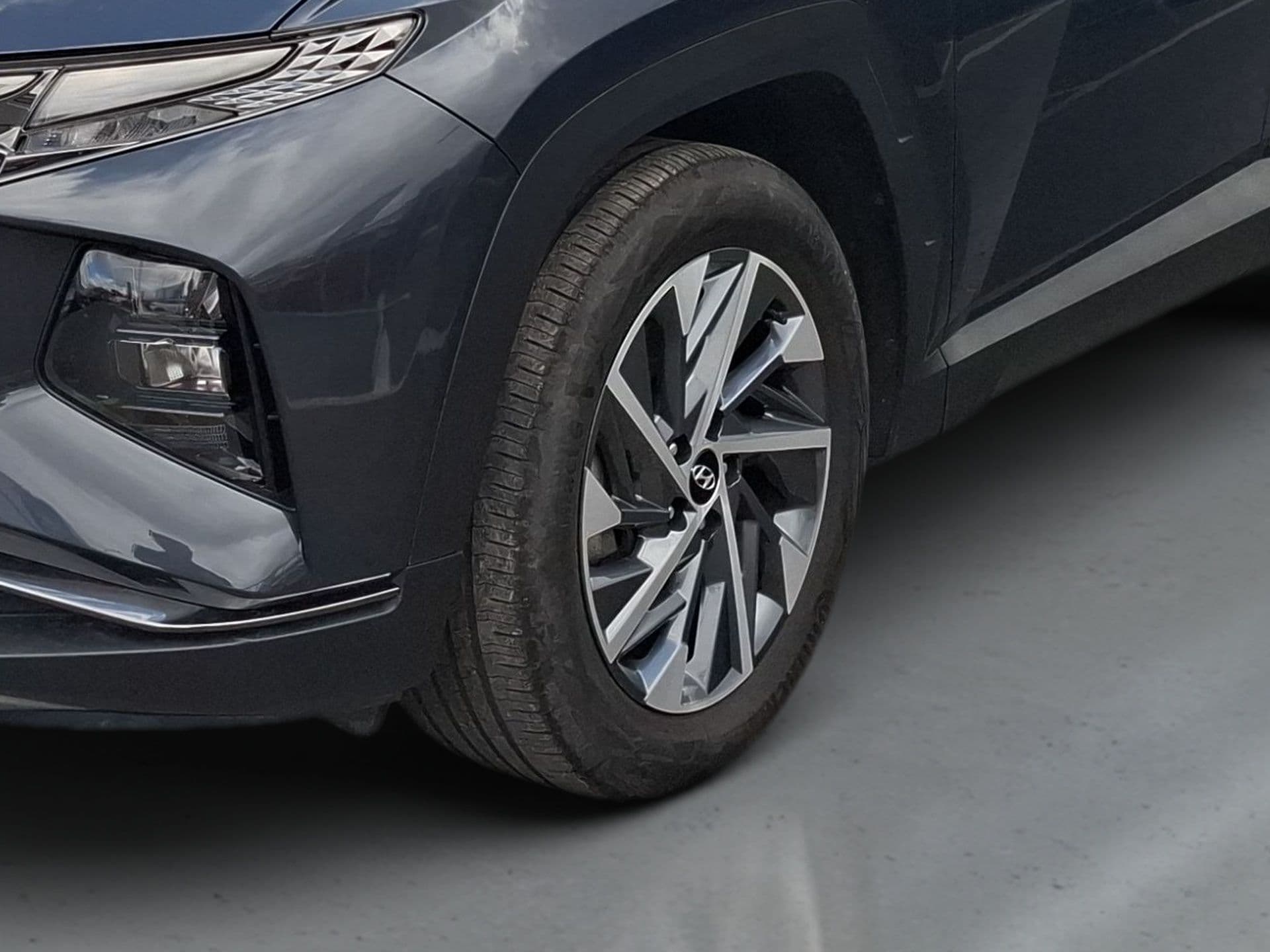 Hyundai Tucson - 2