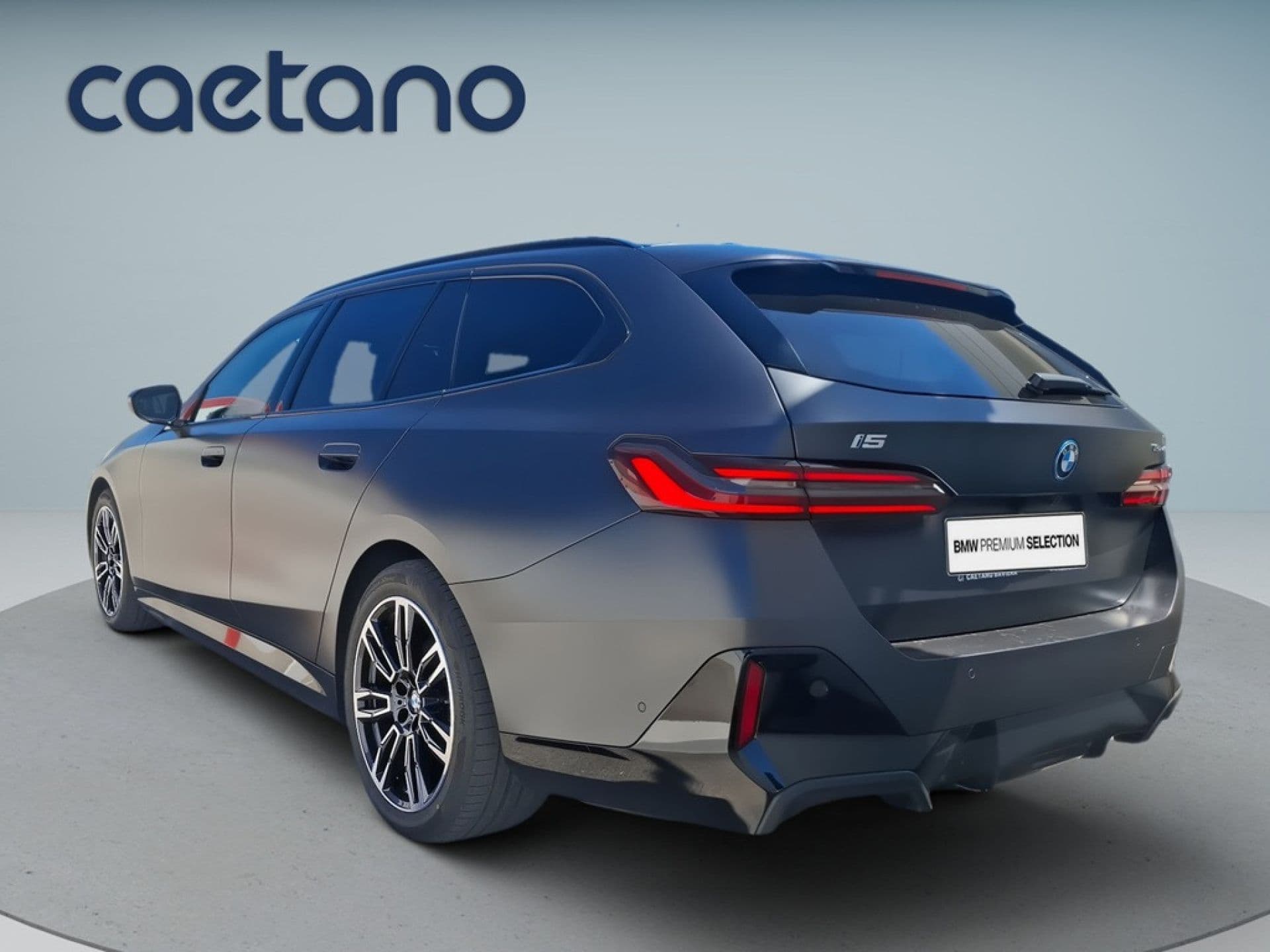 BMW i5 - 5