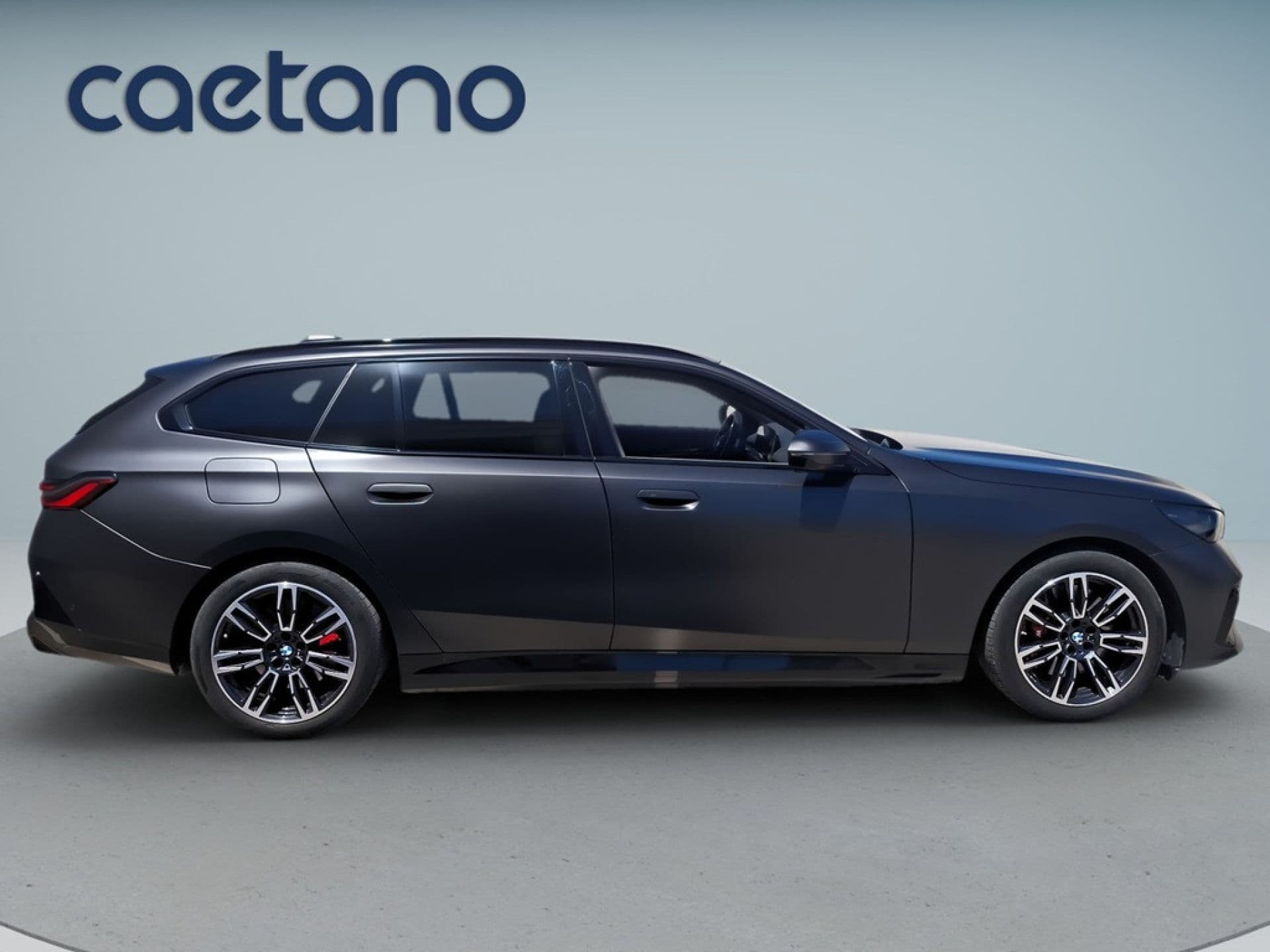 BMW i5 - 8