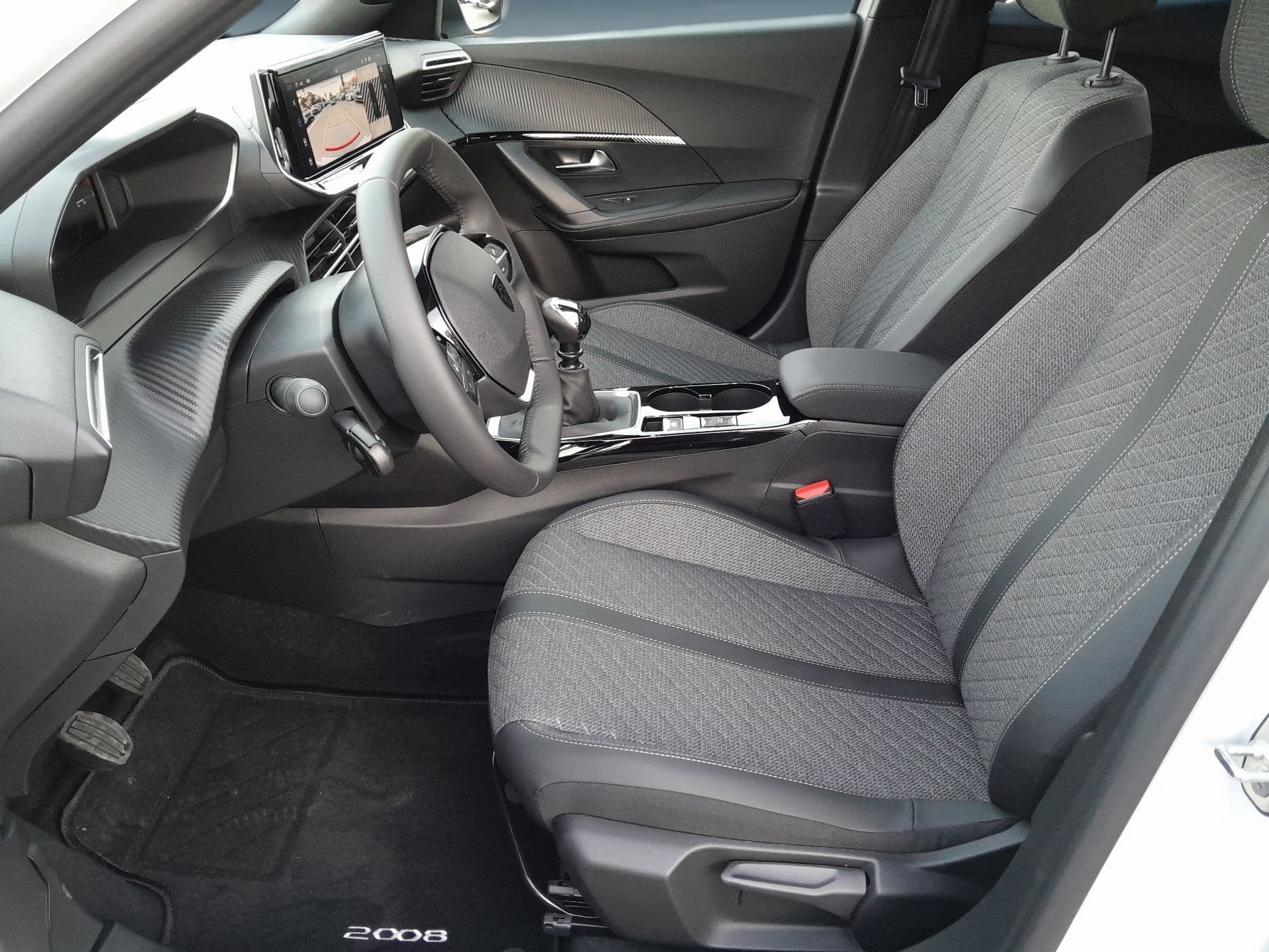 Peugeot 2008 - 11
