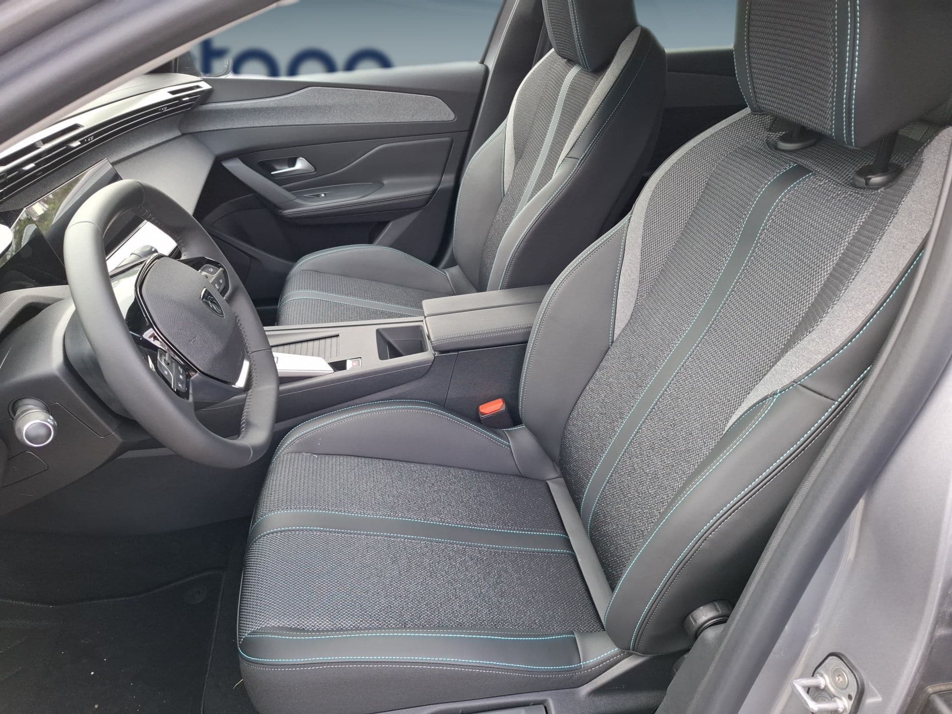 Peugeot 308 - 8