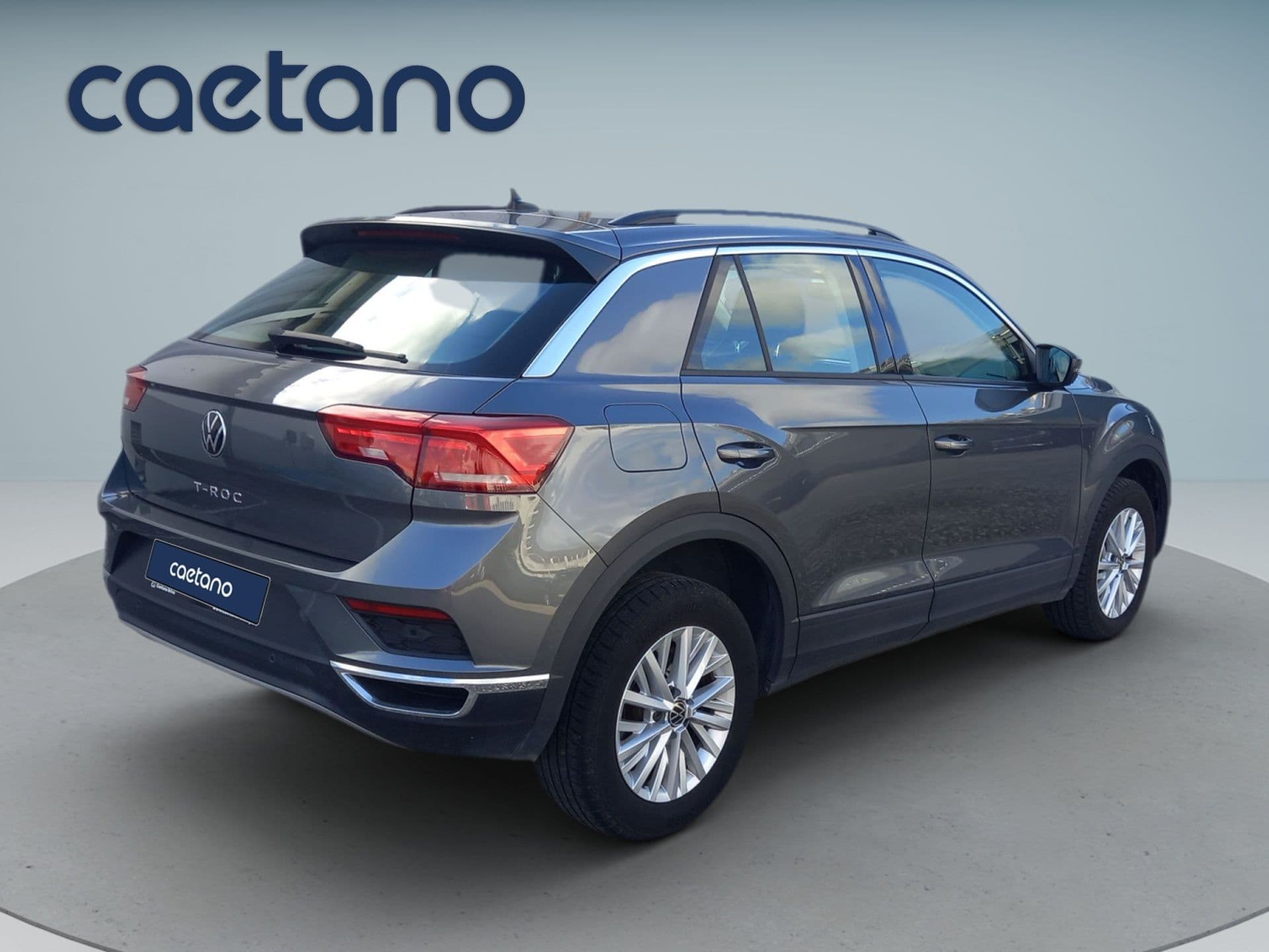 Volkswagen T-Roc - 3