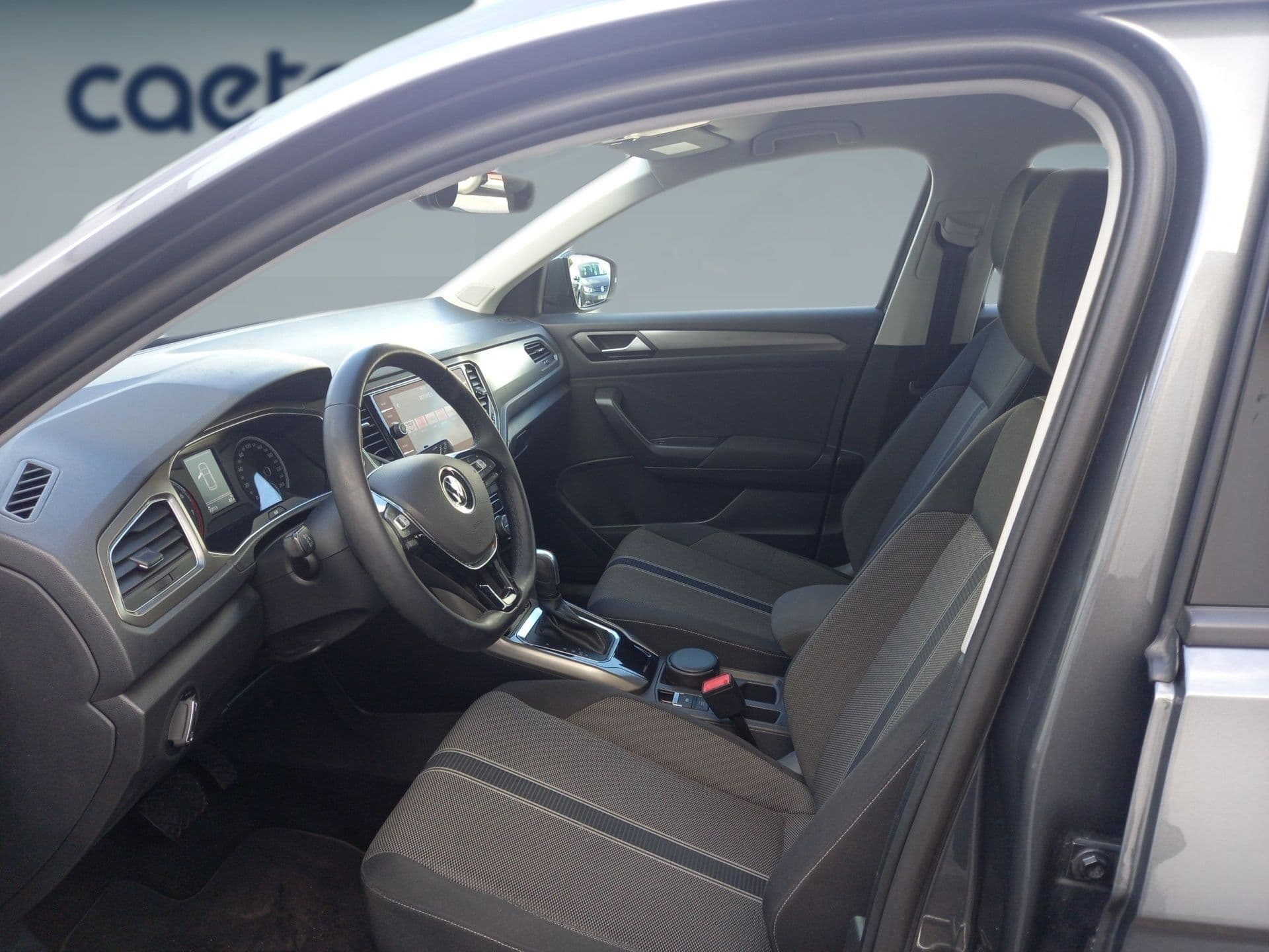 Volkswagen T-Roc - 6