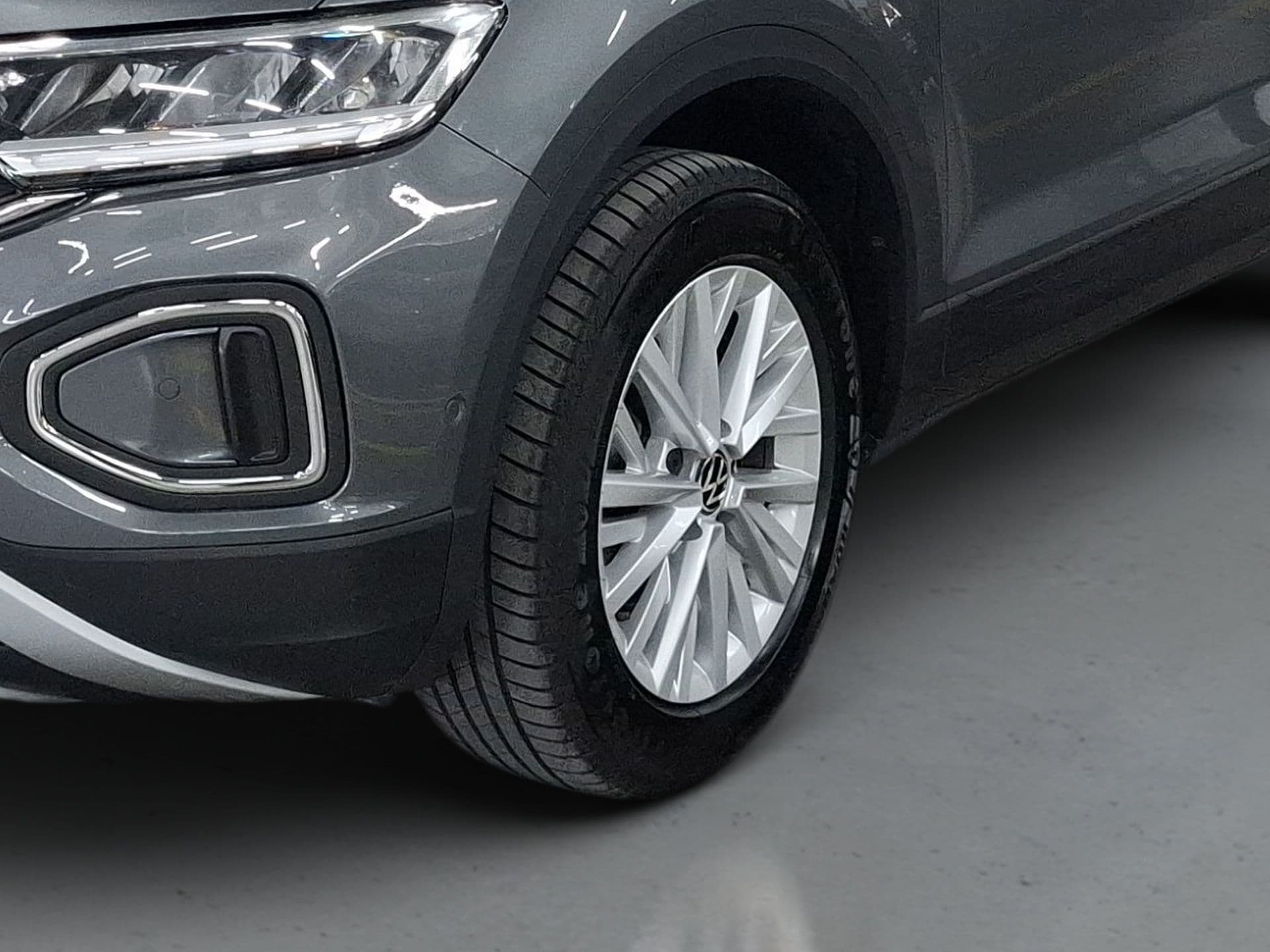 Volkswagen T-Roc - 3