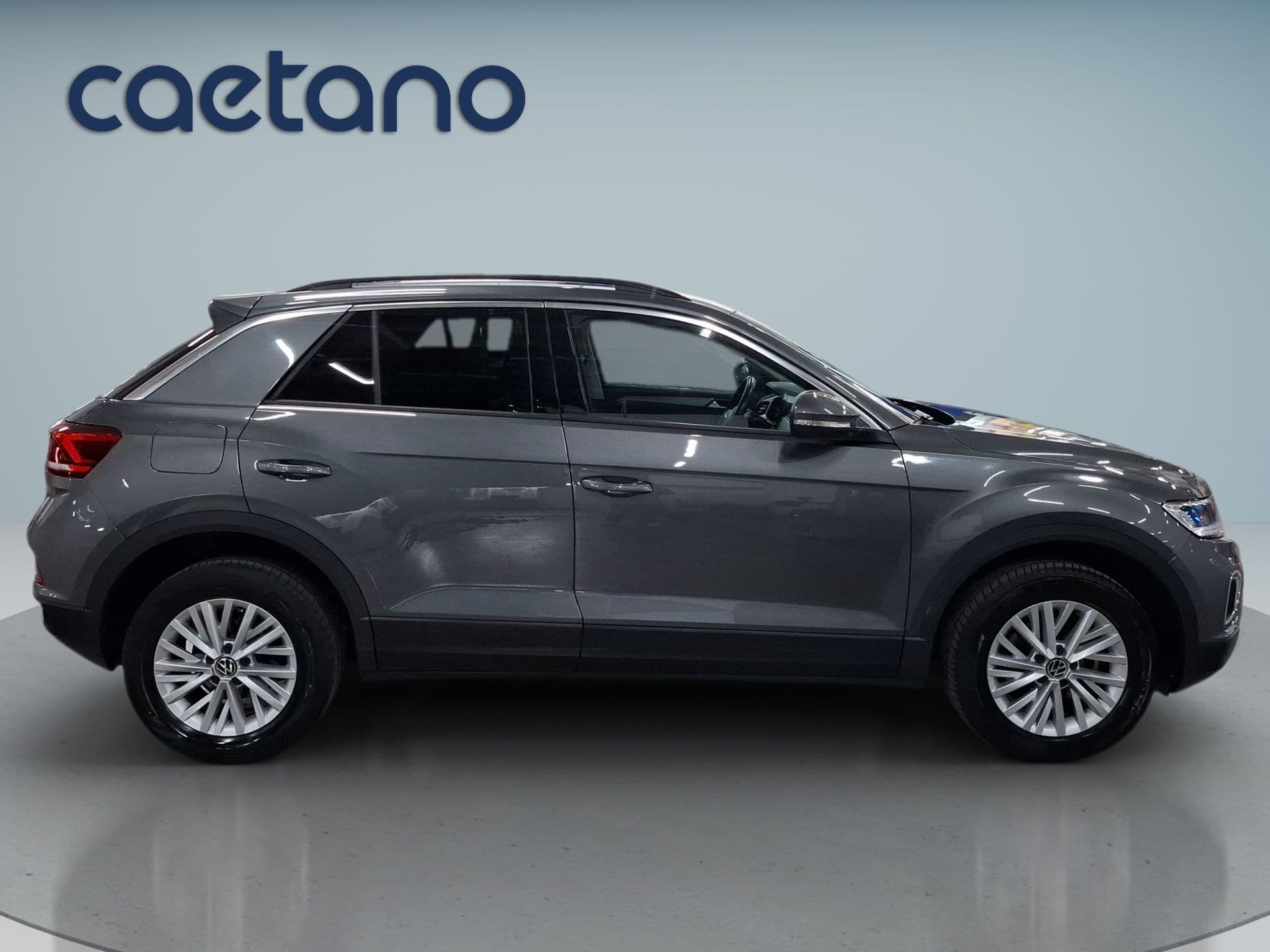 Volkswagen T-Roc - 8
