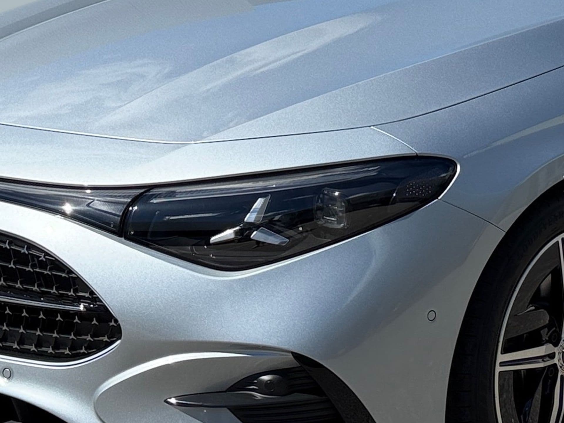 Mercedes-Benz CLA - 12