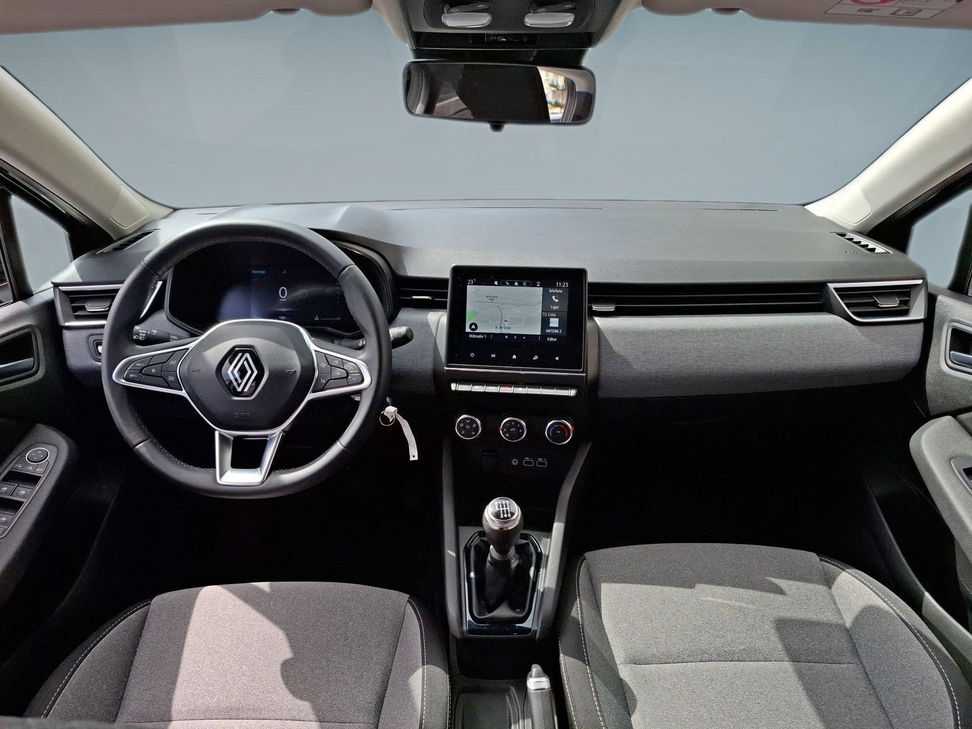 Renault Clio - 11