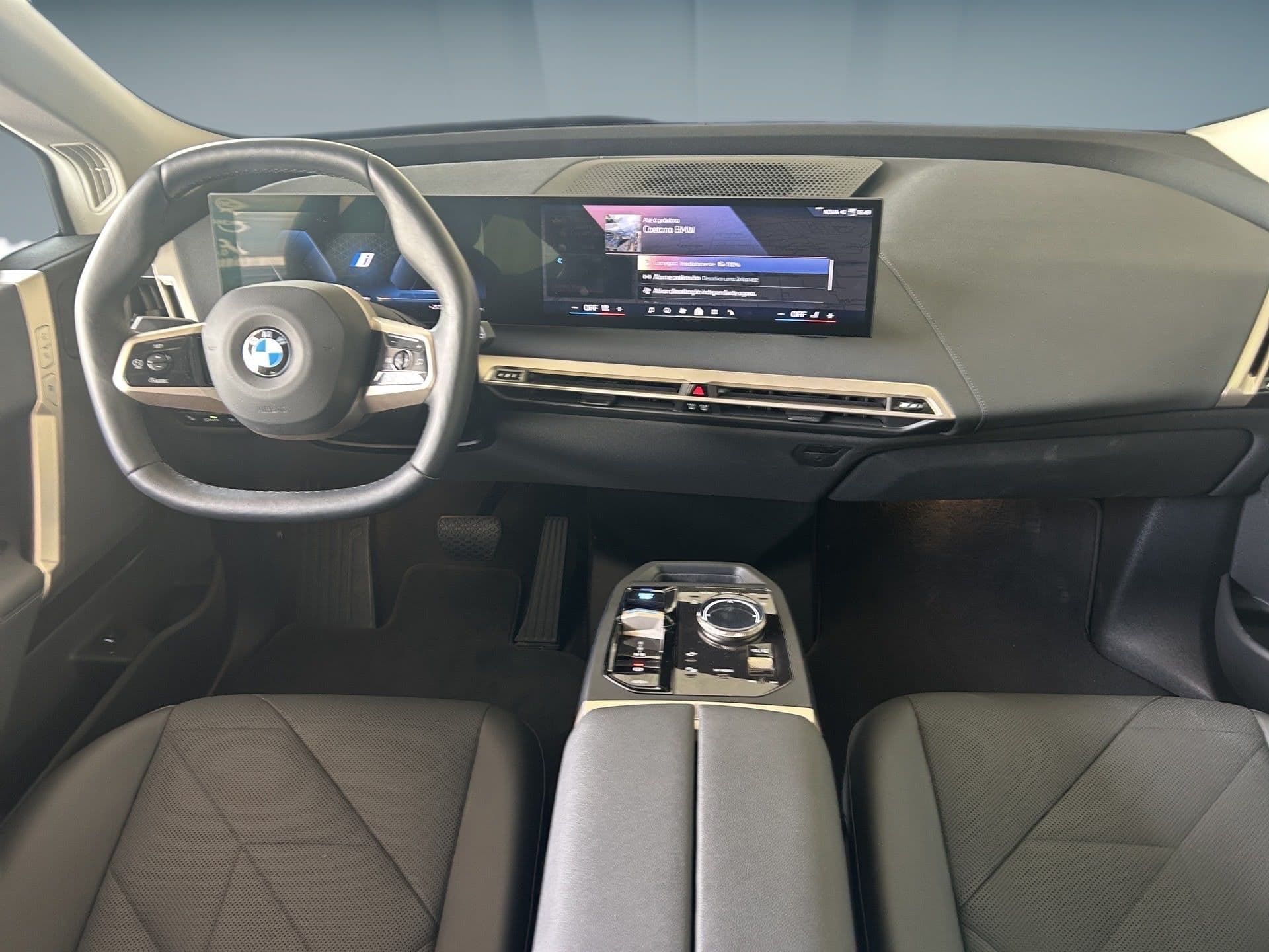 BMW iX - 7