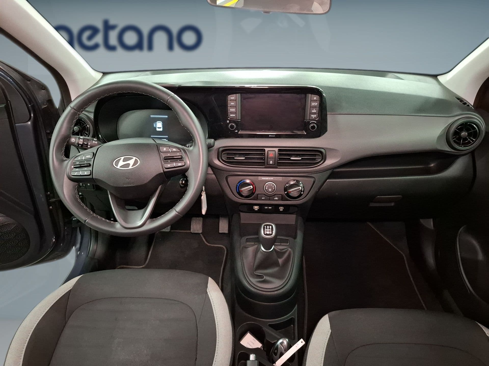 Hyundai i10 - 12