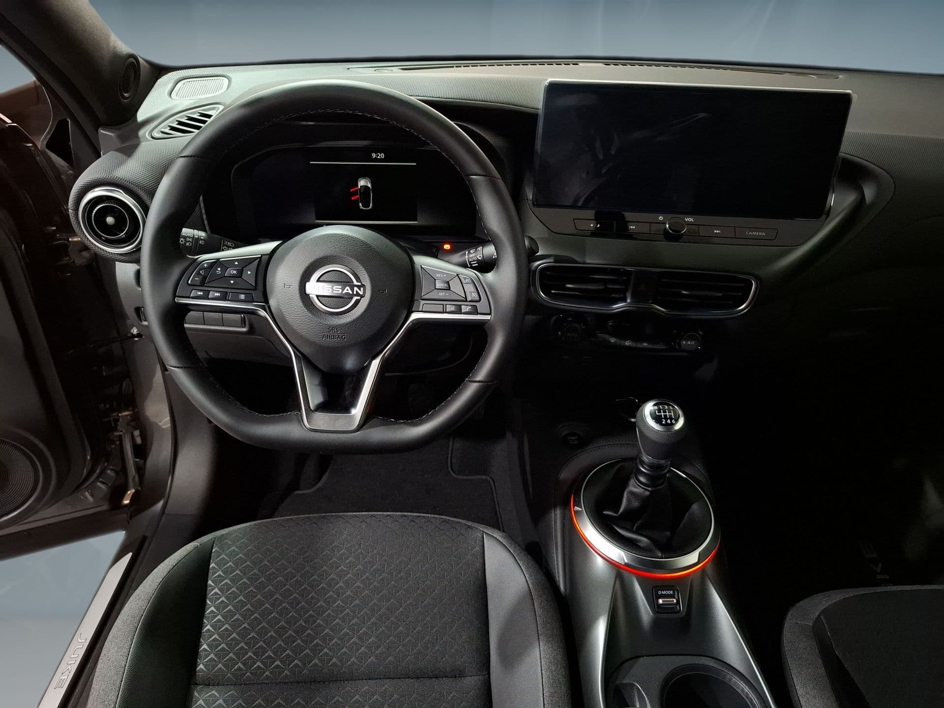 Nissan JUKE - 12