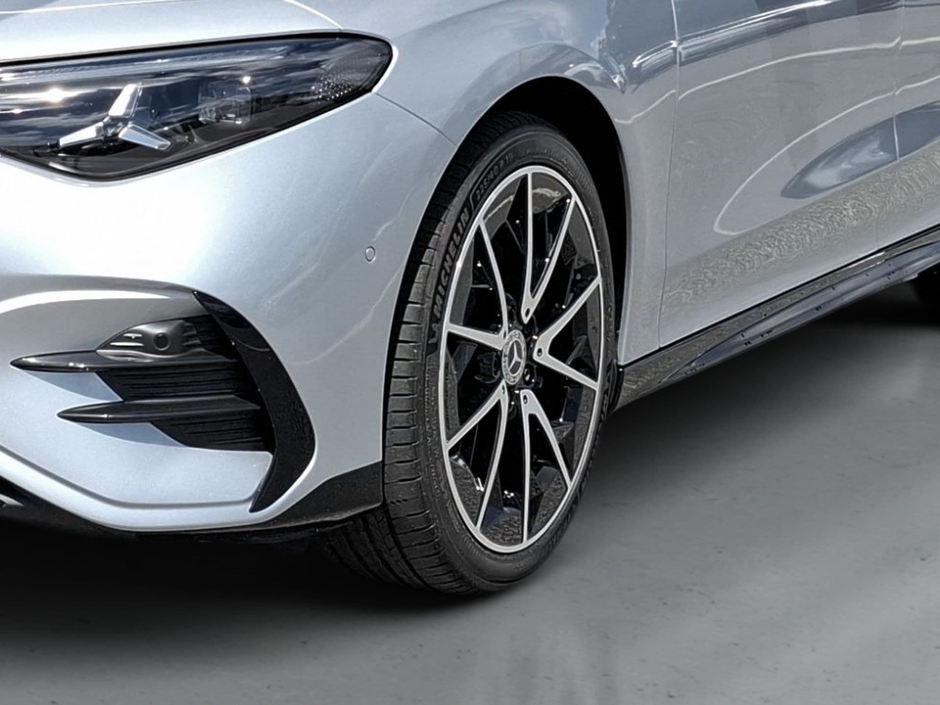 Mercedes-Benz CLA - 4