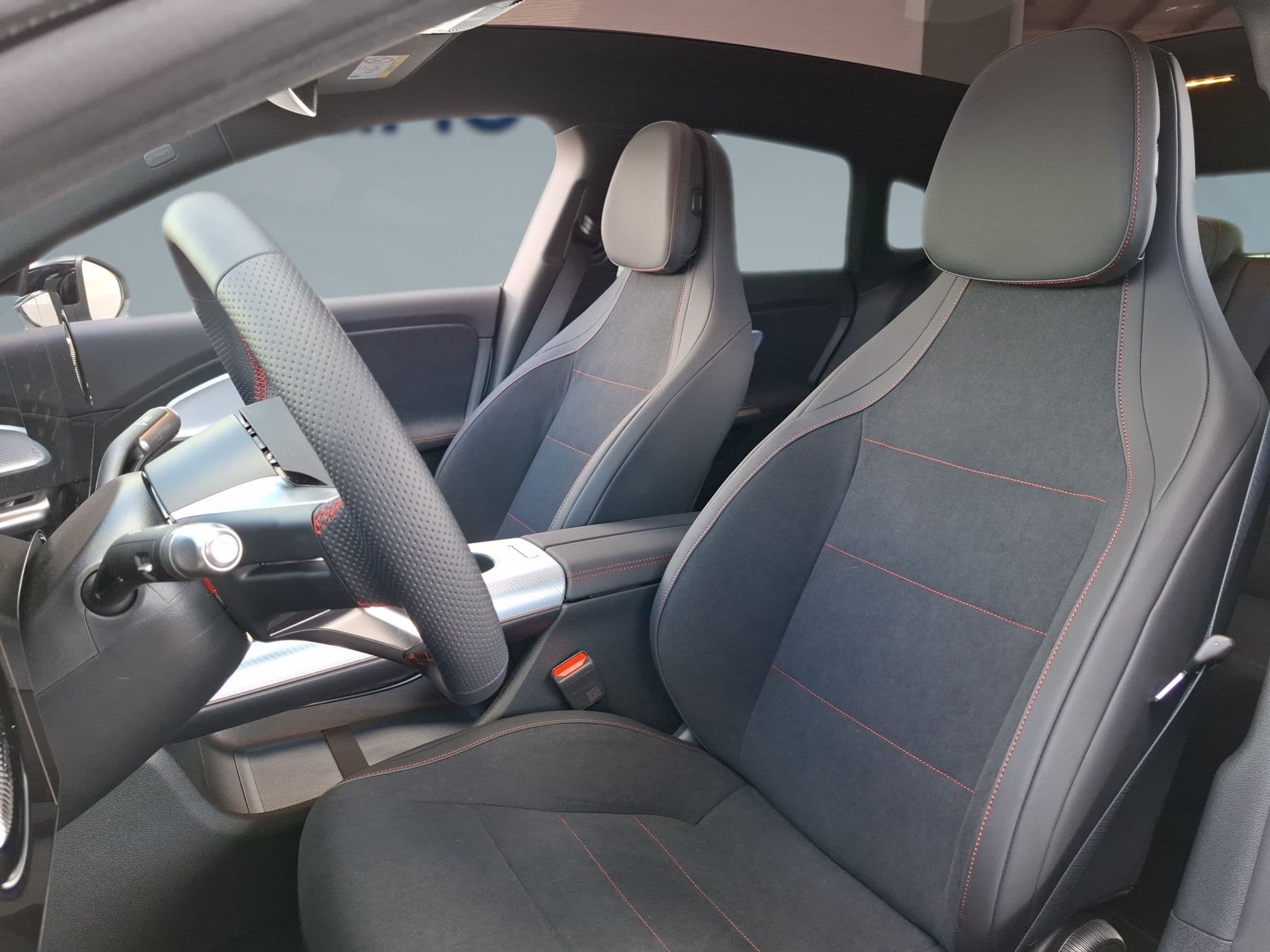Mercedes-Benz CLA - 10