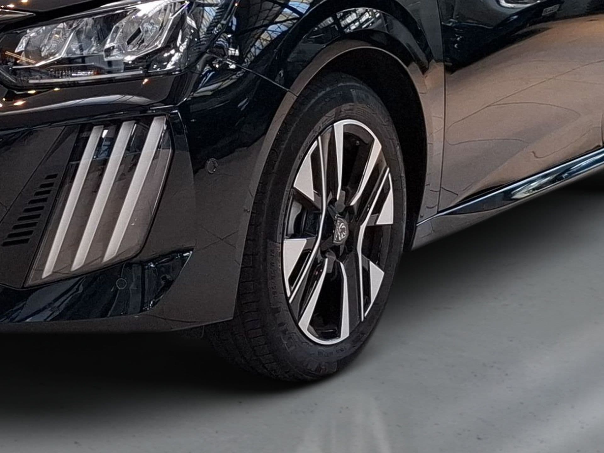 Peugeot 208 - 6