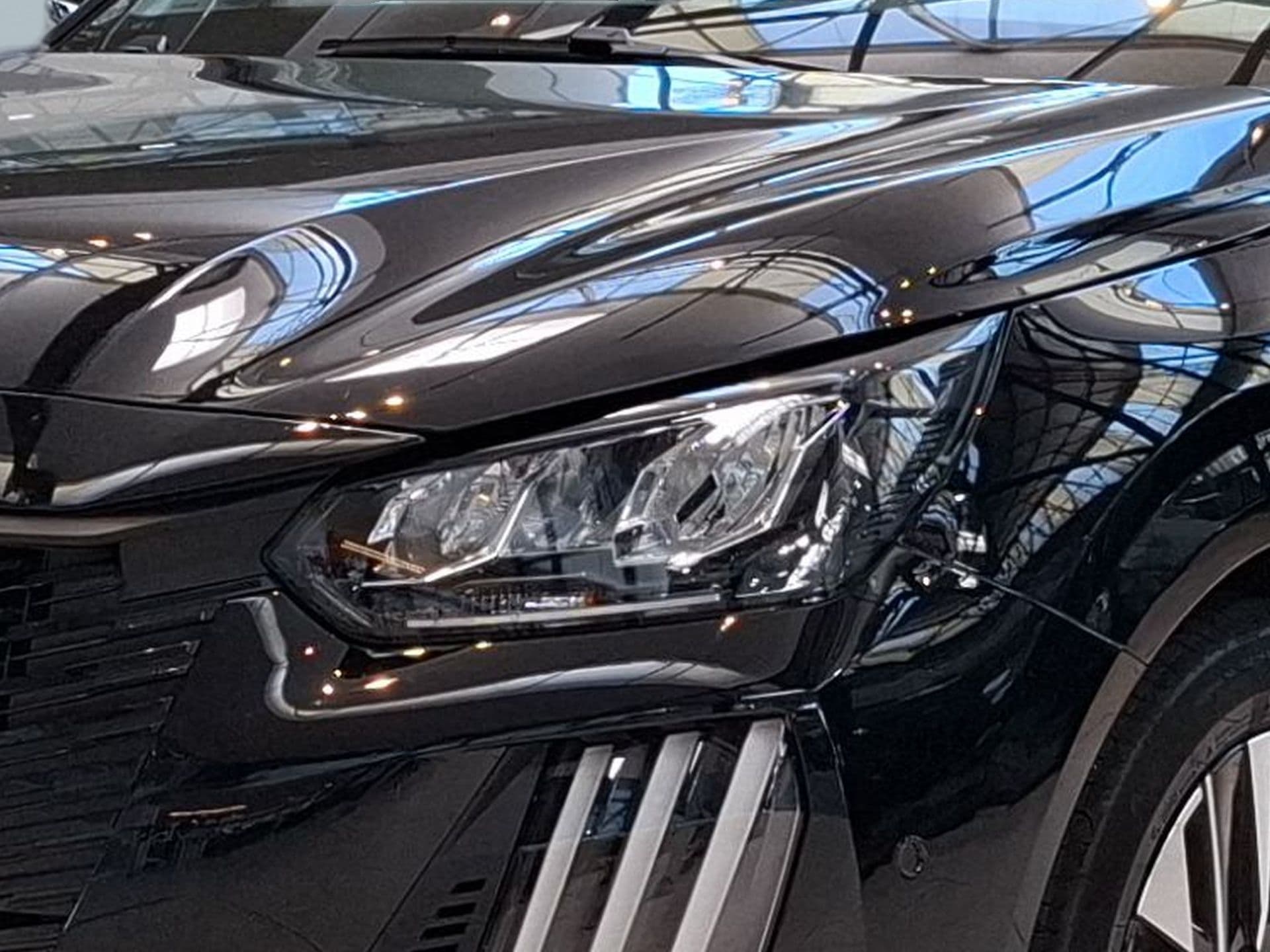 Peugeot 208 - 7