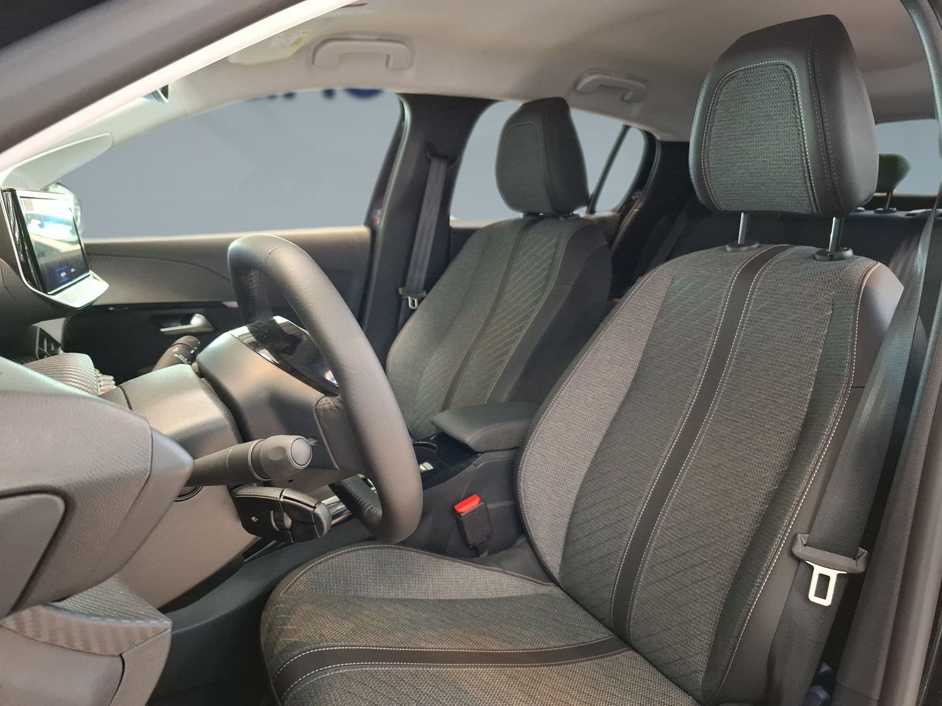 Peugeot 208 - 9