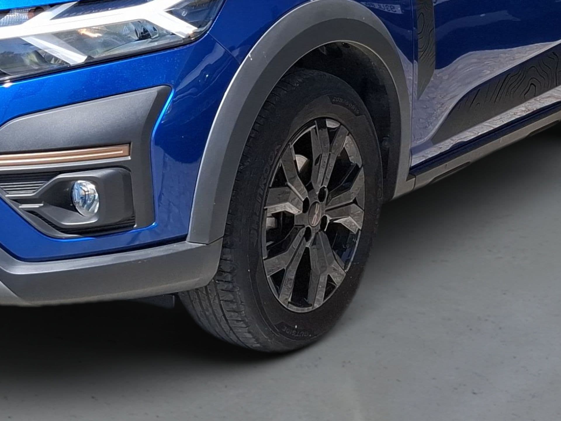 Dacia Sandero - 5