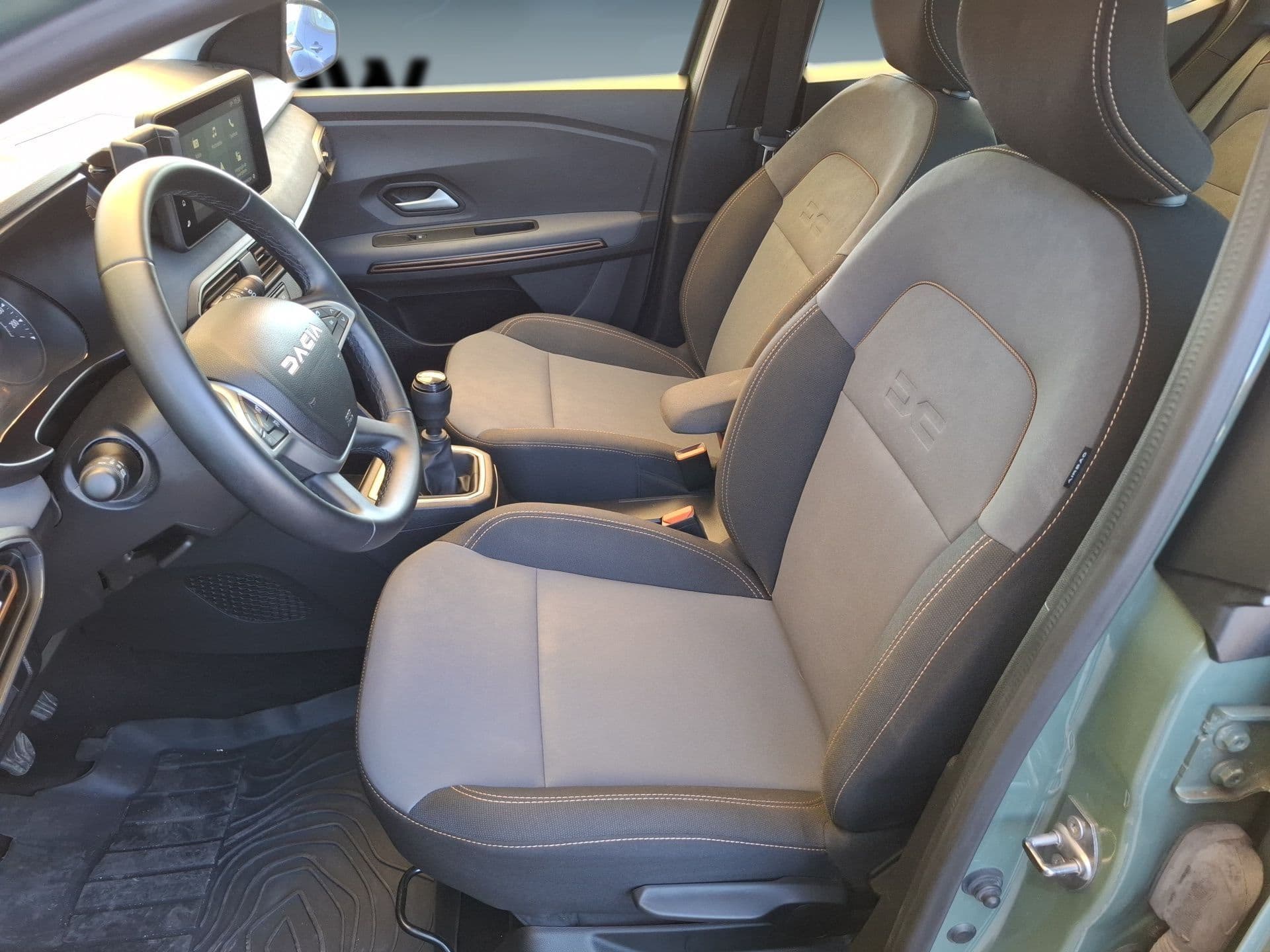Dacia Sandero - 11