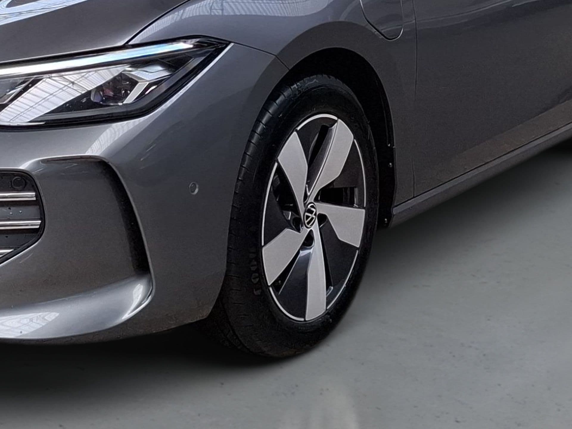 Volkswagen Passat - 2