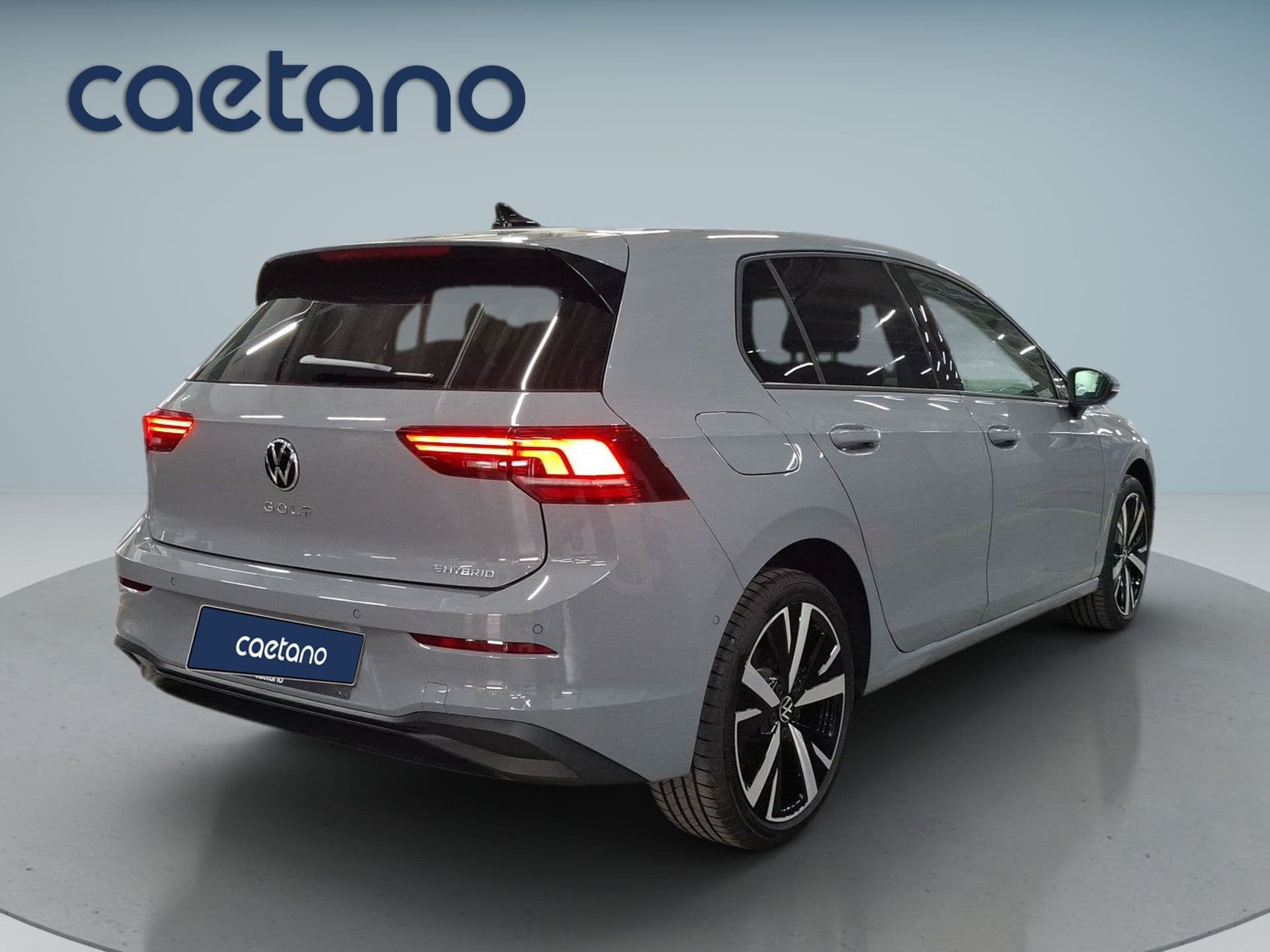 Volkswagen Golf - 6