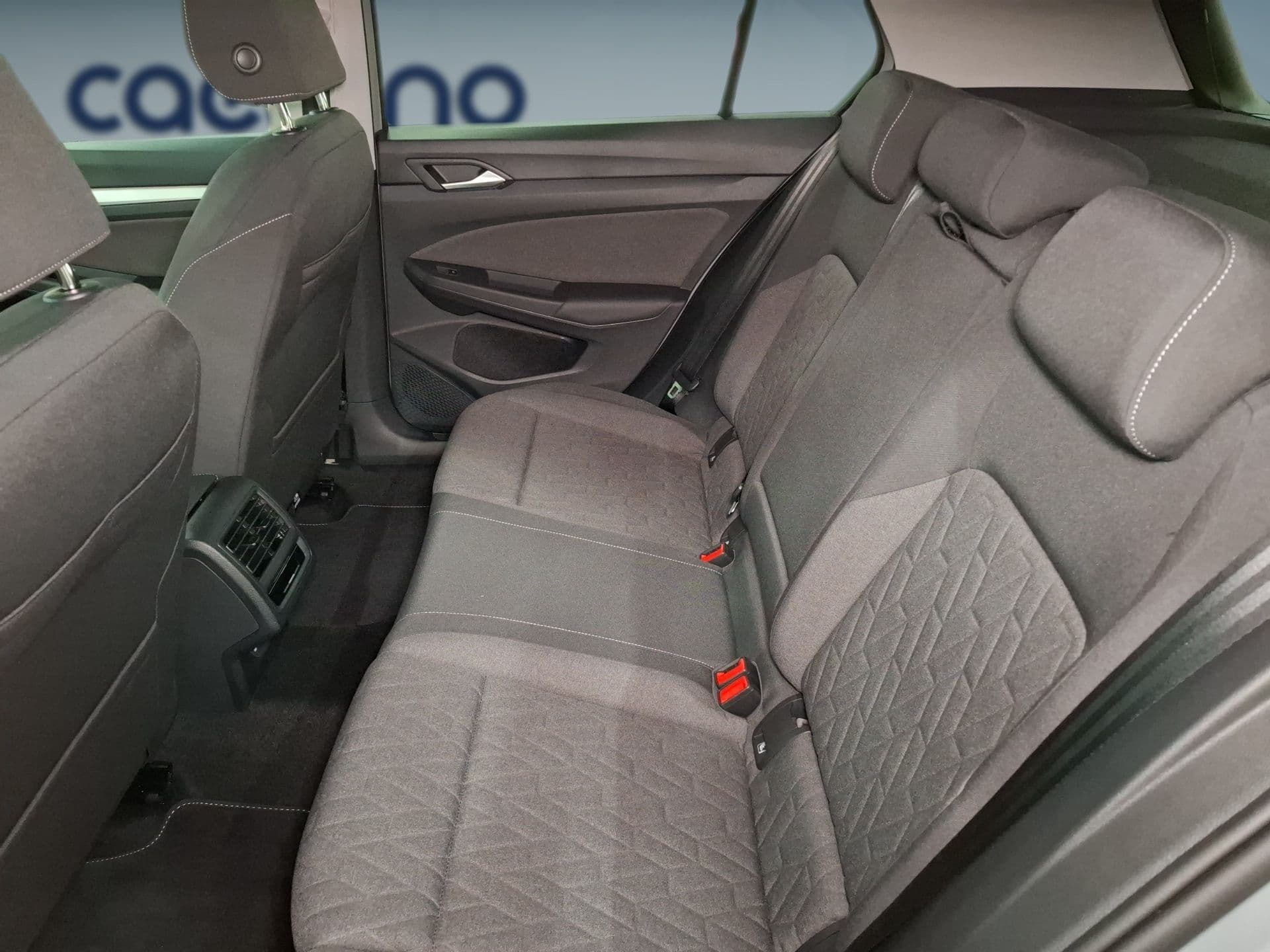 Volkswagen Golf - 12