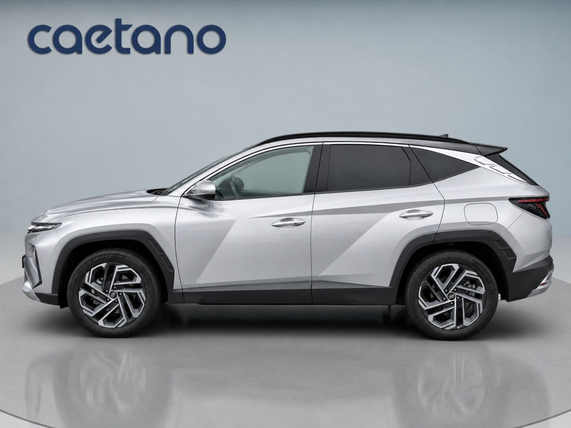 Hyundai Tucson - 2
