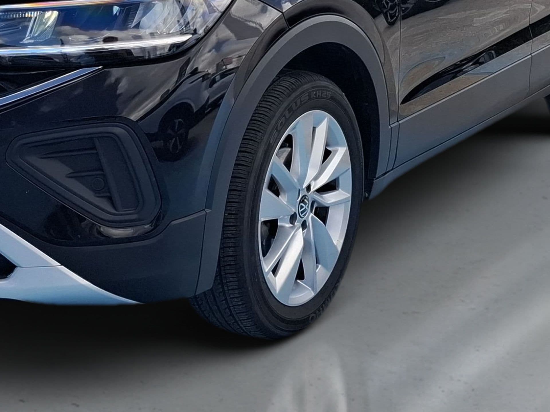 Volkswagen T-Cross - 4