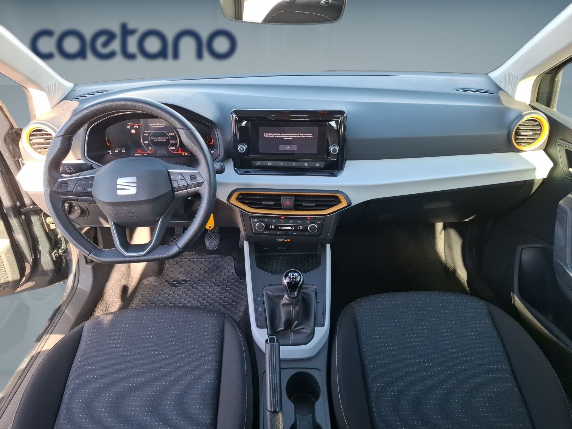 SEAT Arona - 12