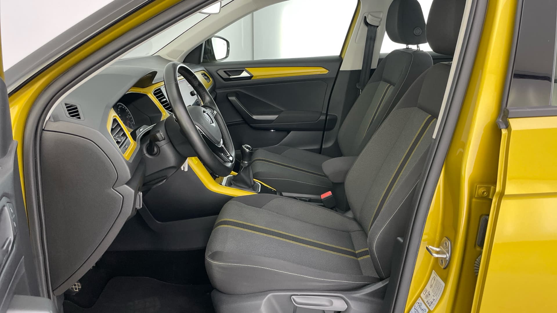 Volkswagen T-Roc - 11