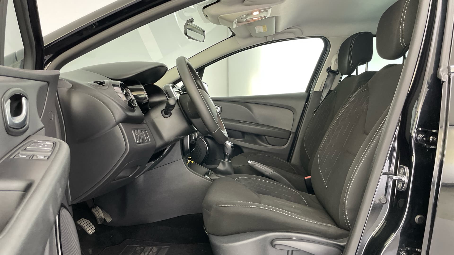 Renault Clio - 11
