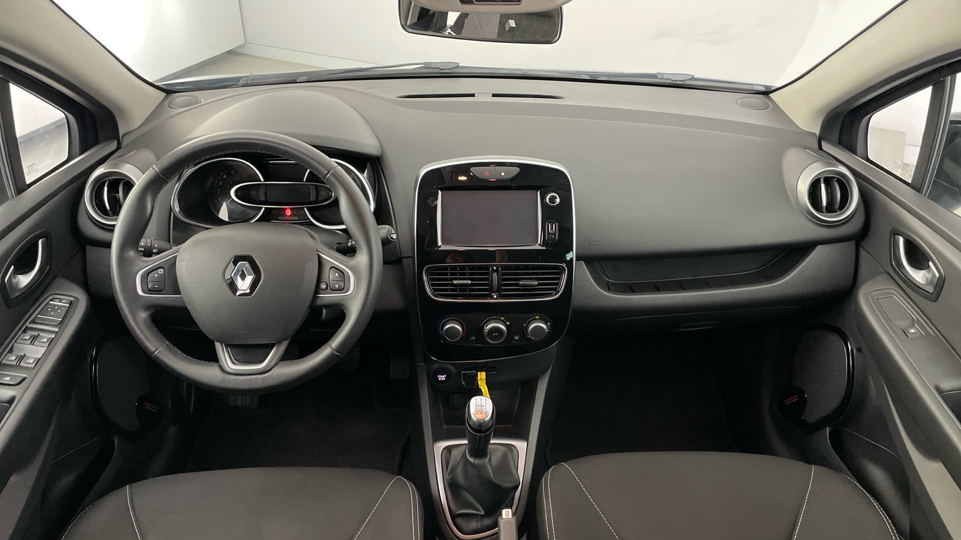 Renault Clio - 10