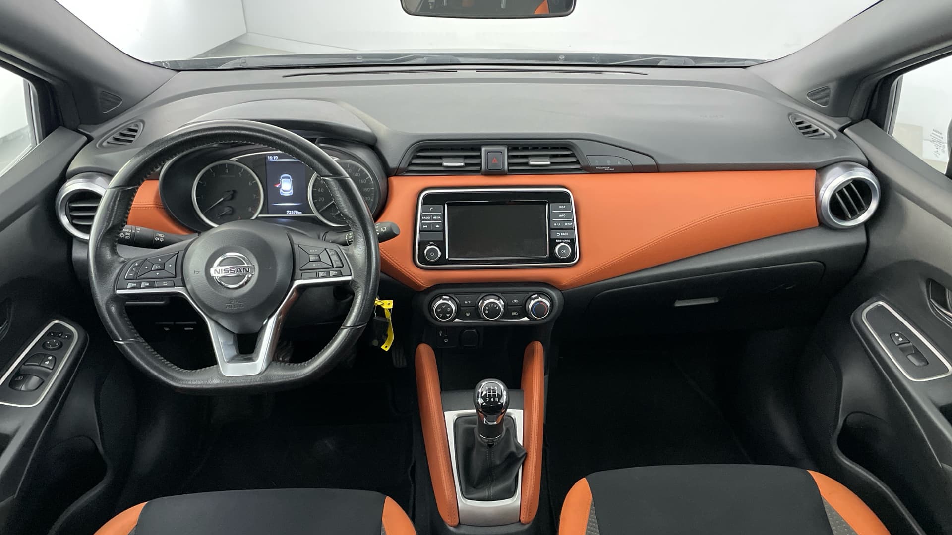 Nissan Micra - 10