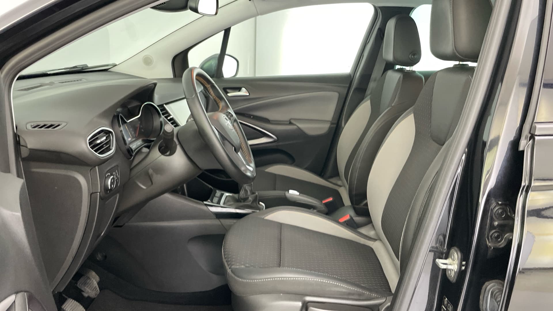 Opel Crossland X - 11