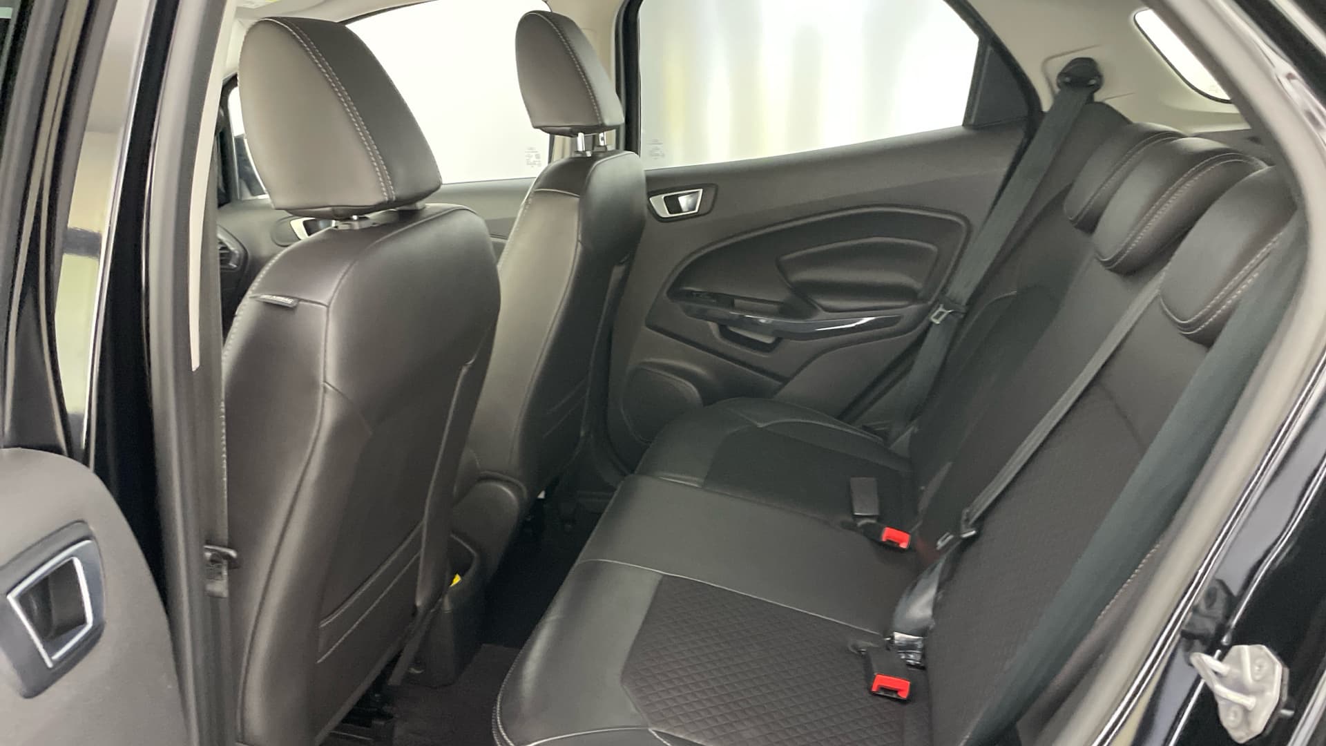 Ford EcoSport - 12