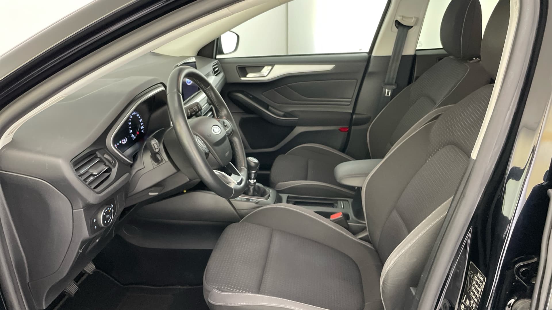 Ford Focus - 11
