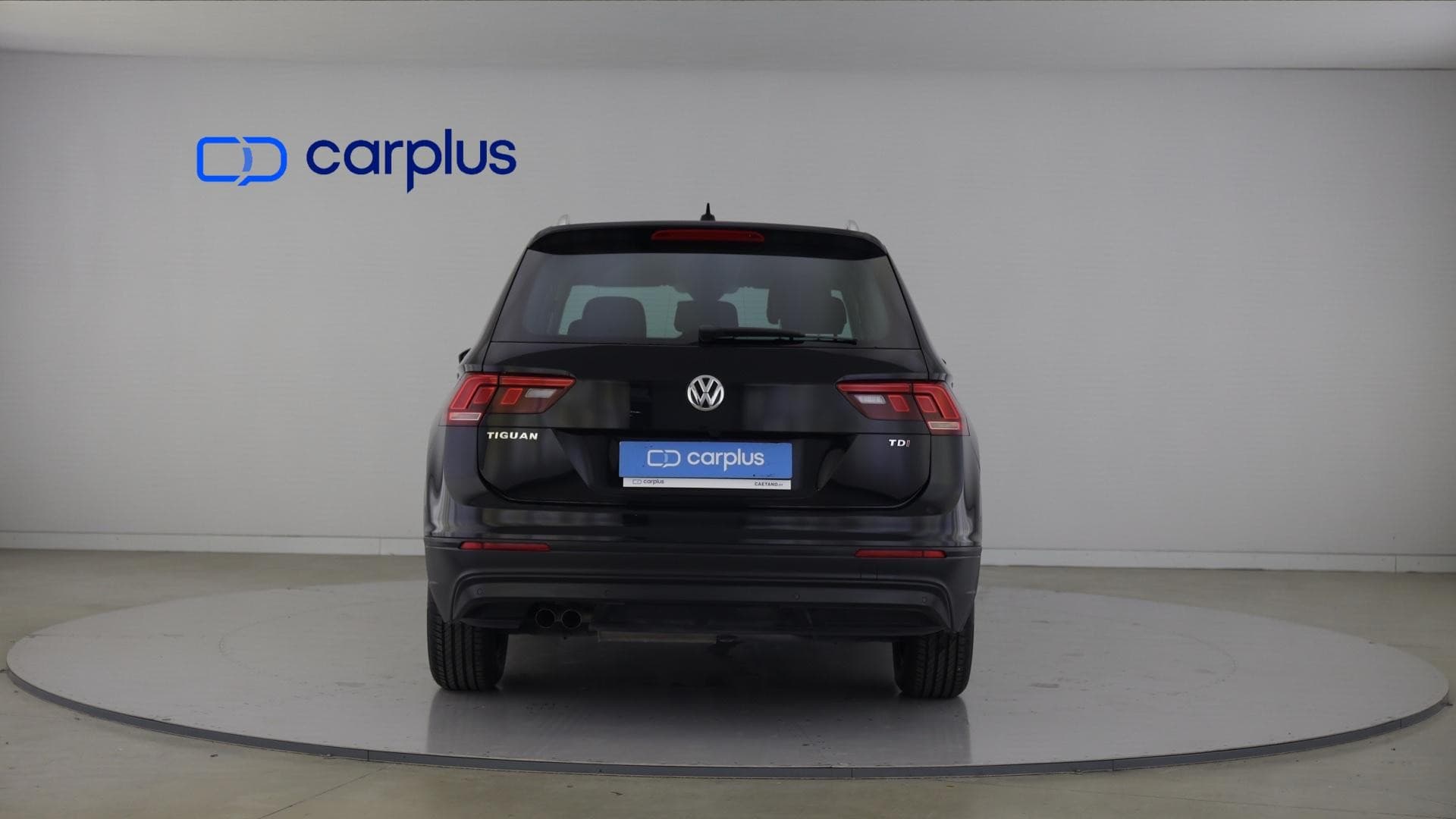 Volkswagen Tiguan - 2