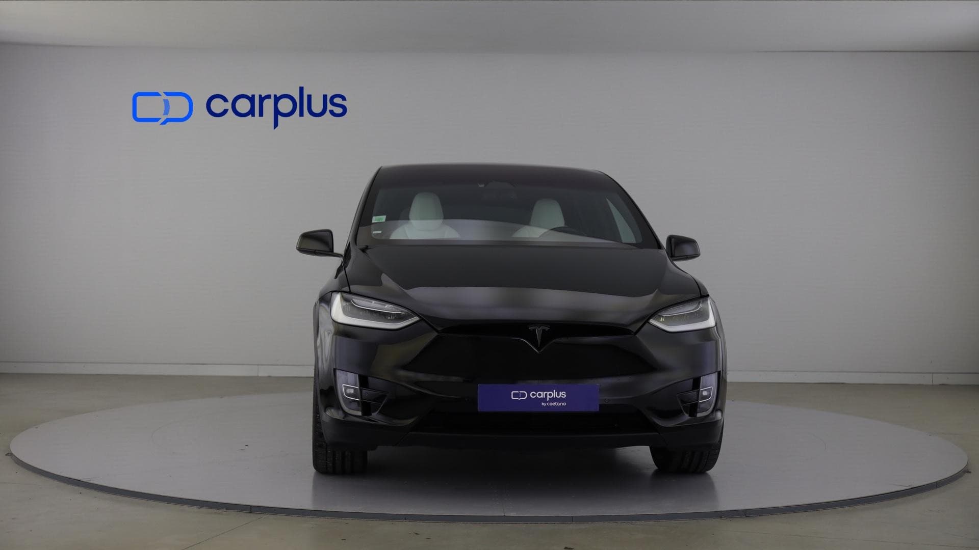 Tesla Model X - 5