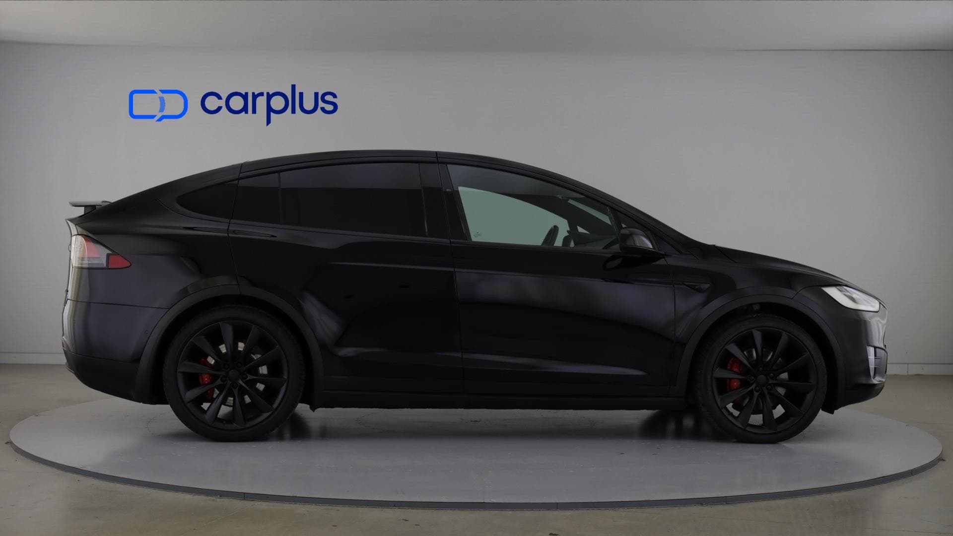 Tesla Model X - 7