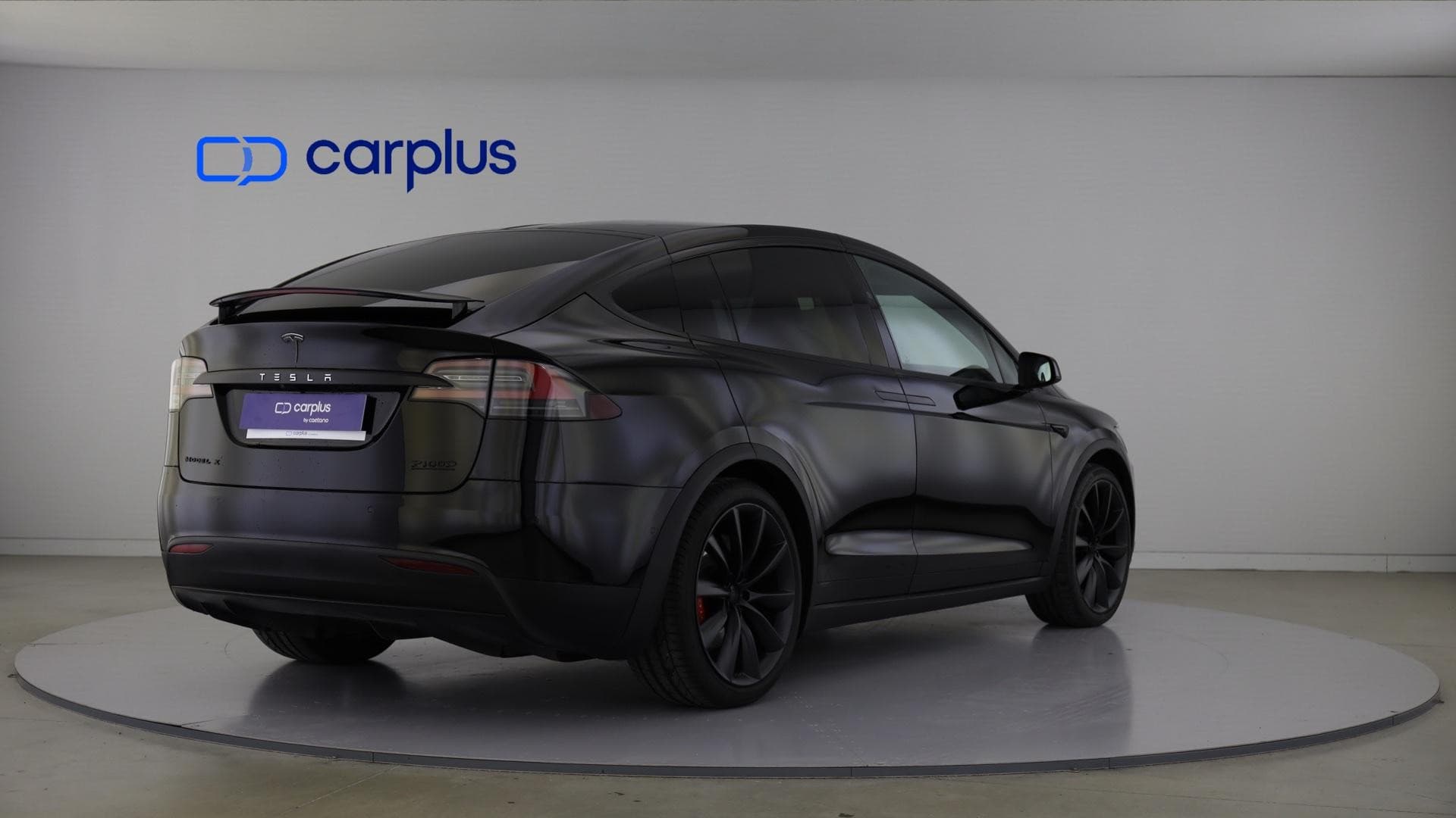 Tesla Model X - 8