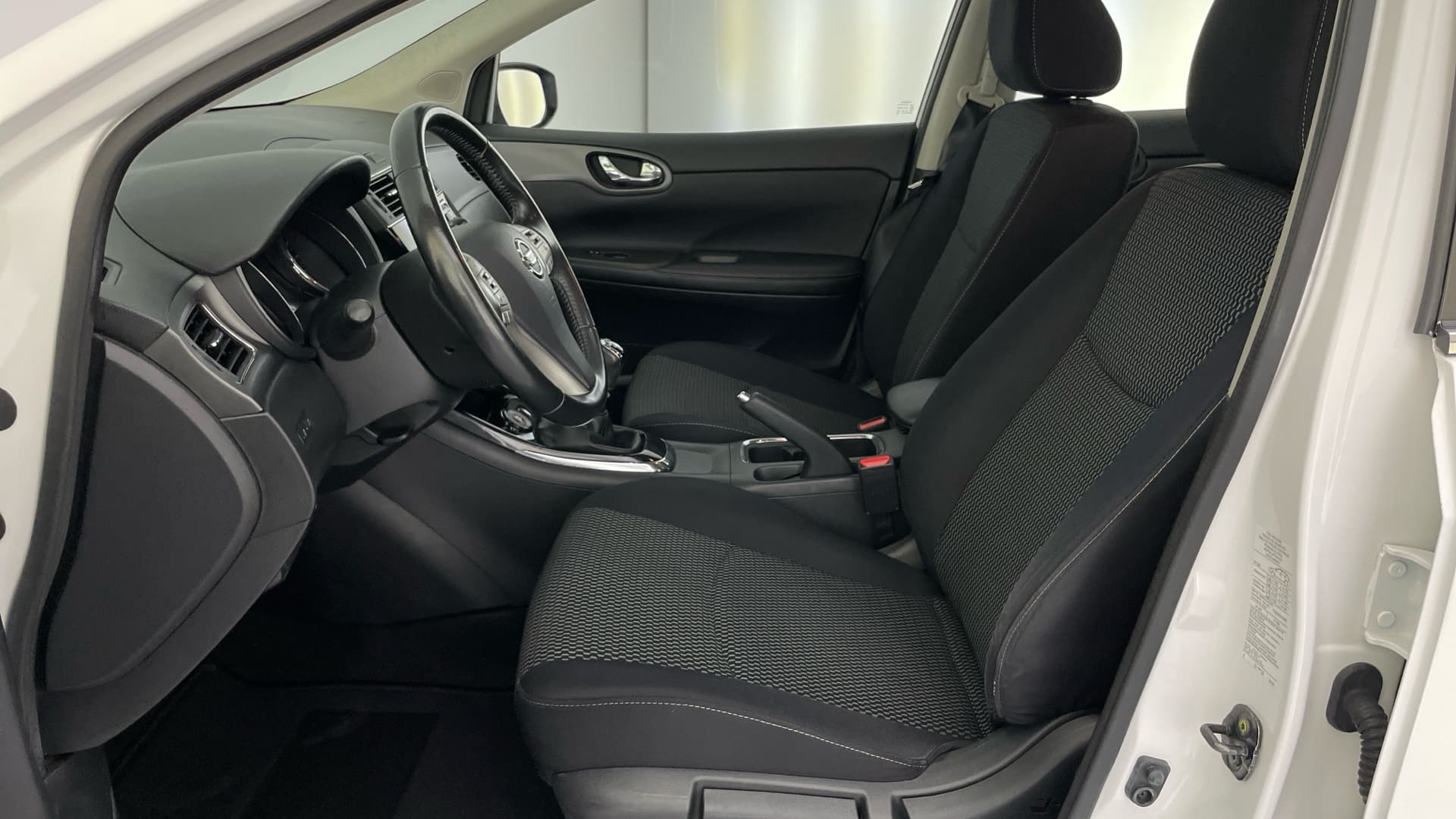 Nissan PULSAR - 11